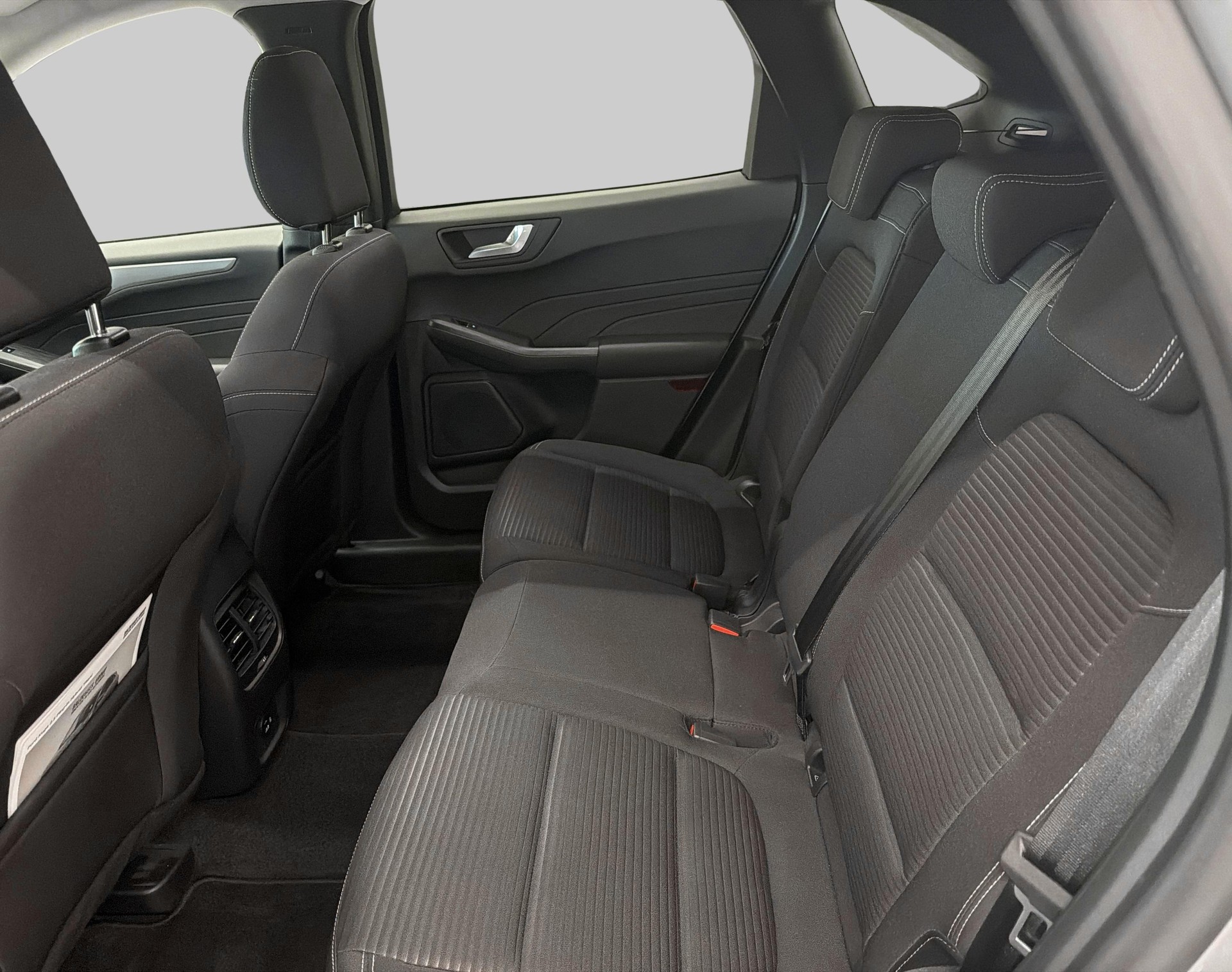 FORD Kuga 2.5 Plug-in Hybrid Titanium-image-3