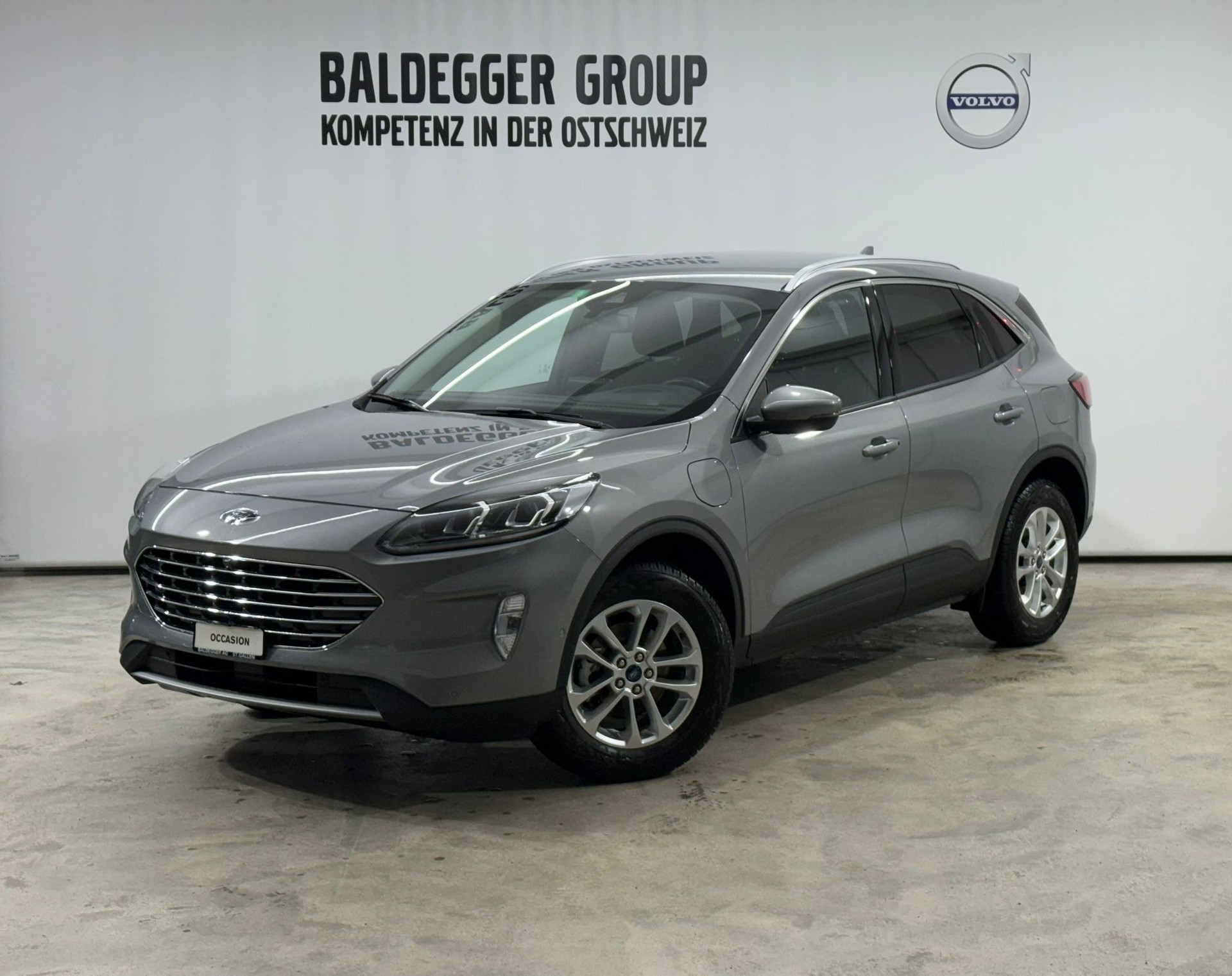 FORD Kuga 2.5 Plug-in Hybrid Titani-image-0