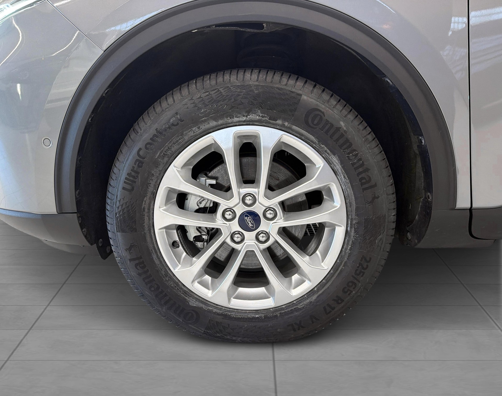 FORD Kuga 2.5 Plug-in Hybrid Titanium-image-9