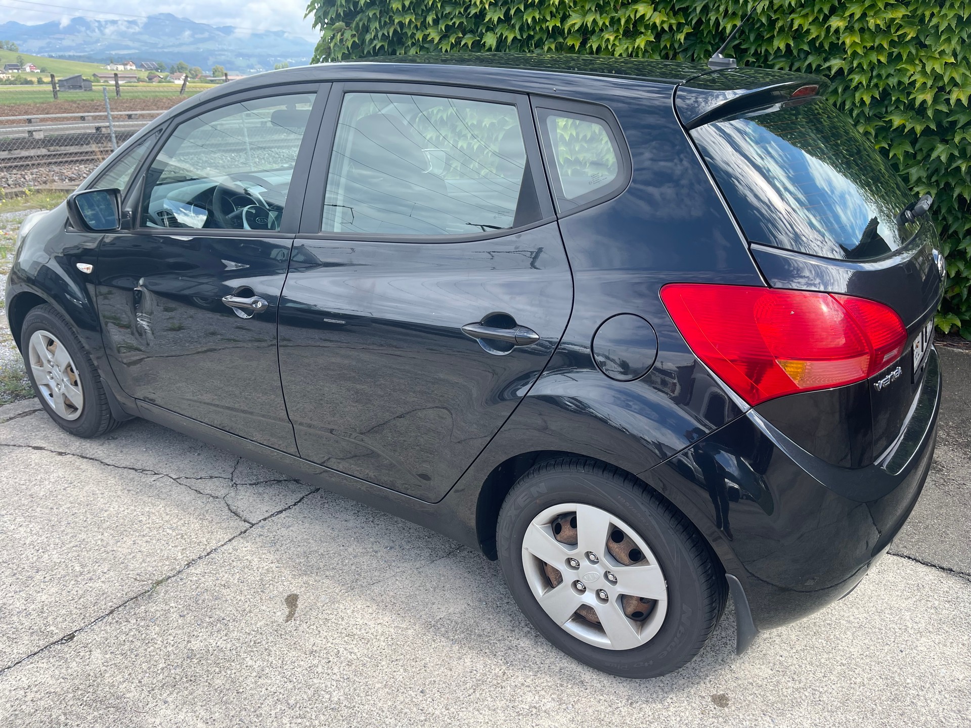 KIA Venga 1.4 CVVT Basic-image-1