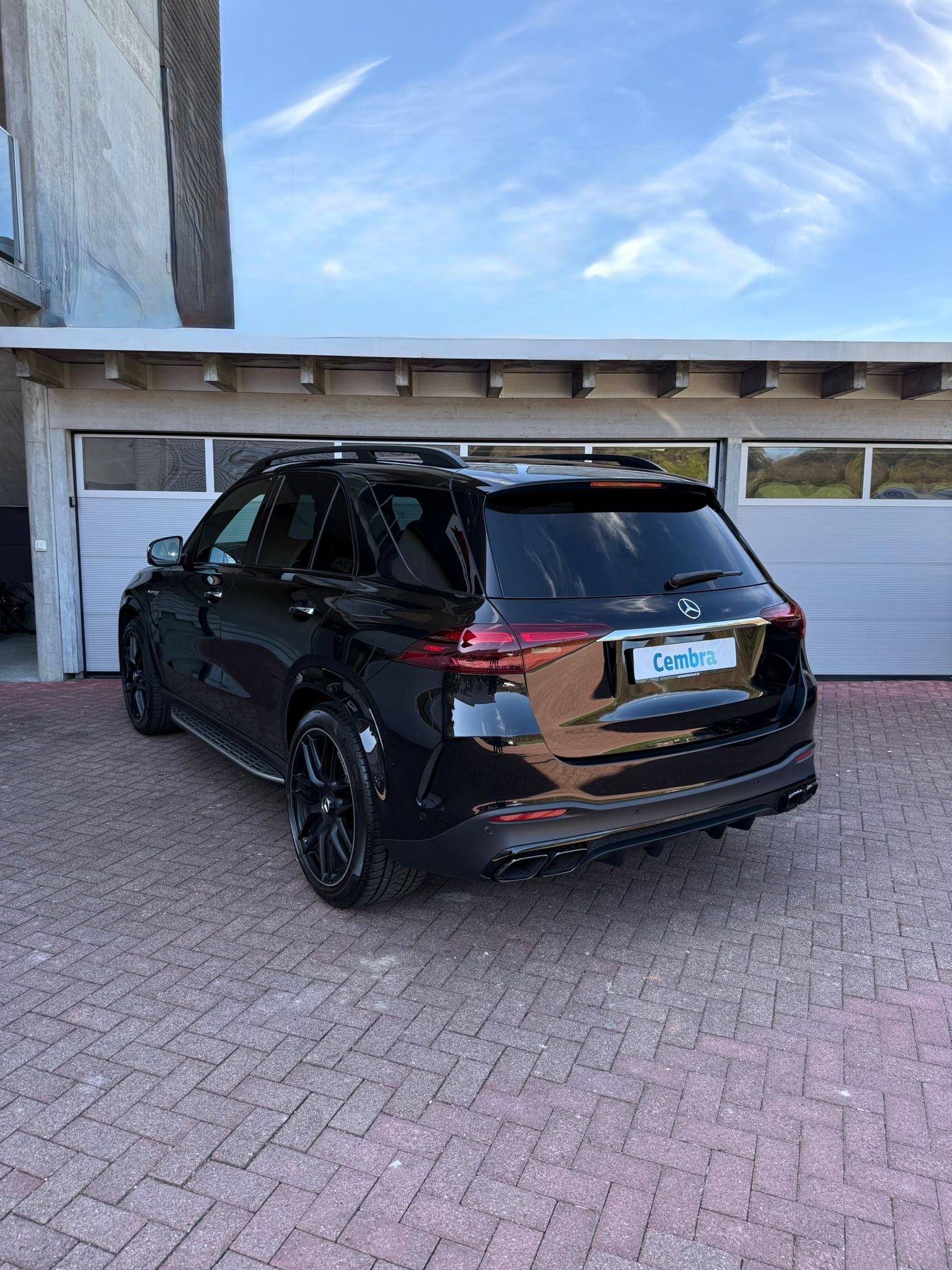 MERCEDES-BENZ GLE 63 S AMG 4Matic+ 9G-Speedshift-image-3