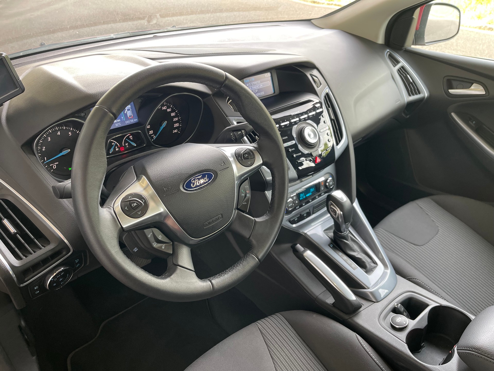 FORD Focus 1.6i Ti-VCT 125 Titanium-image-12
