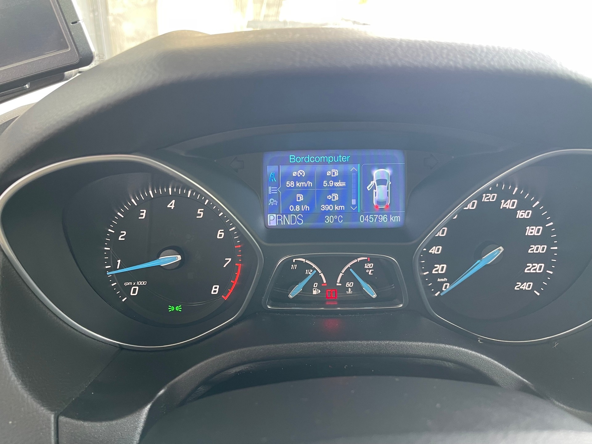 FORD Focus 1.6i Ti-VCT 125 Titanium-image-11