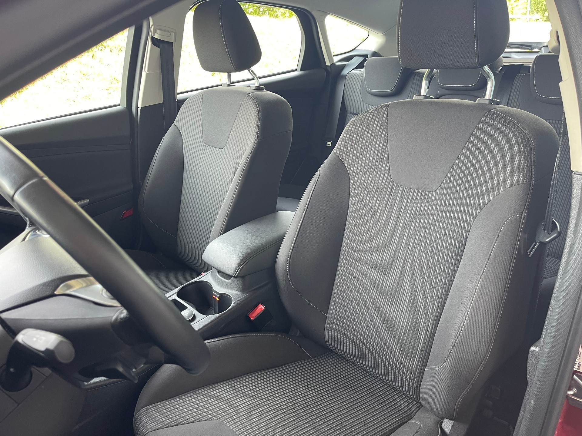 FORD Focus 1.6i Ti-VCT 125 Titanium-image-13