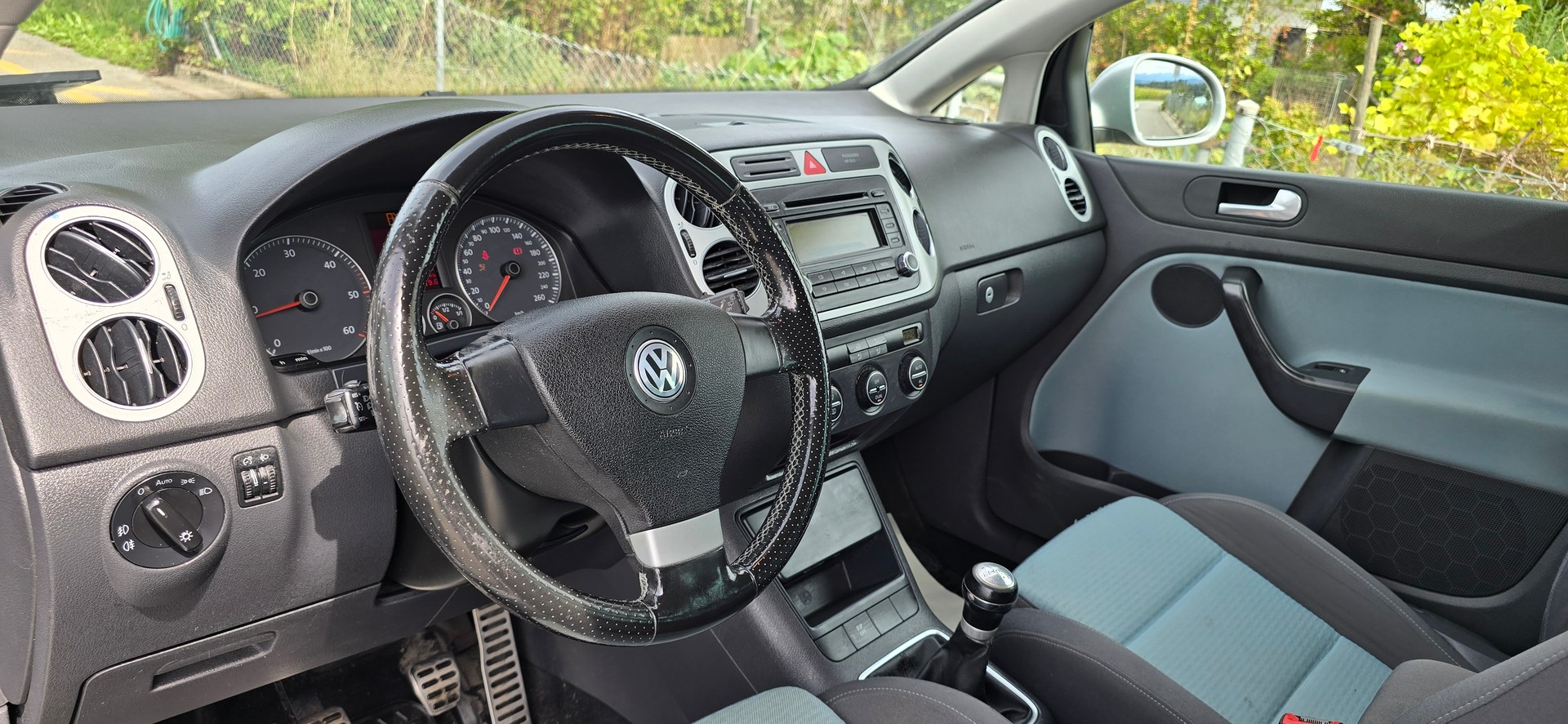 VW Golf Plus Scott 2.0 TDI Sportline-image-9