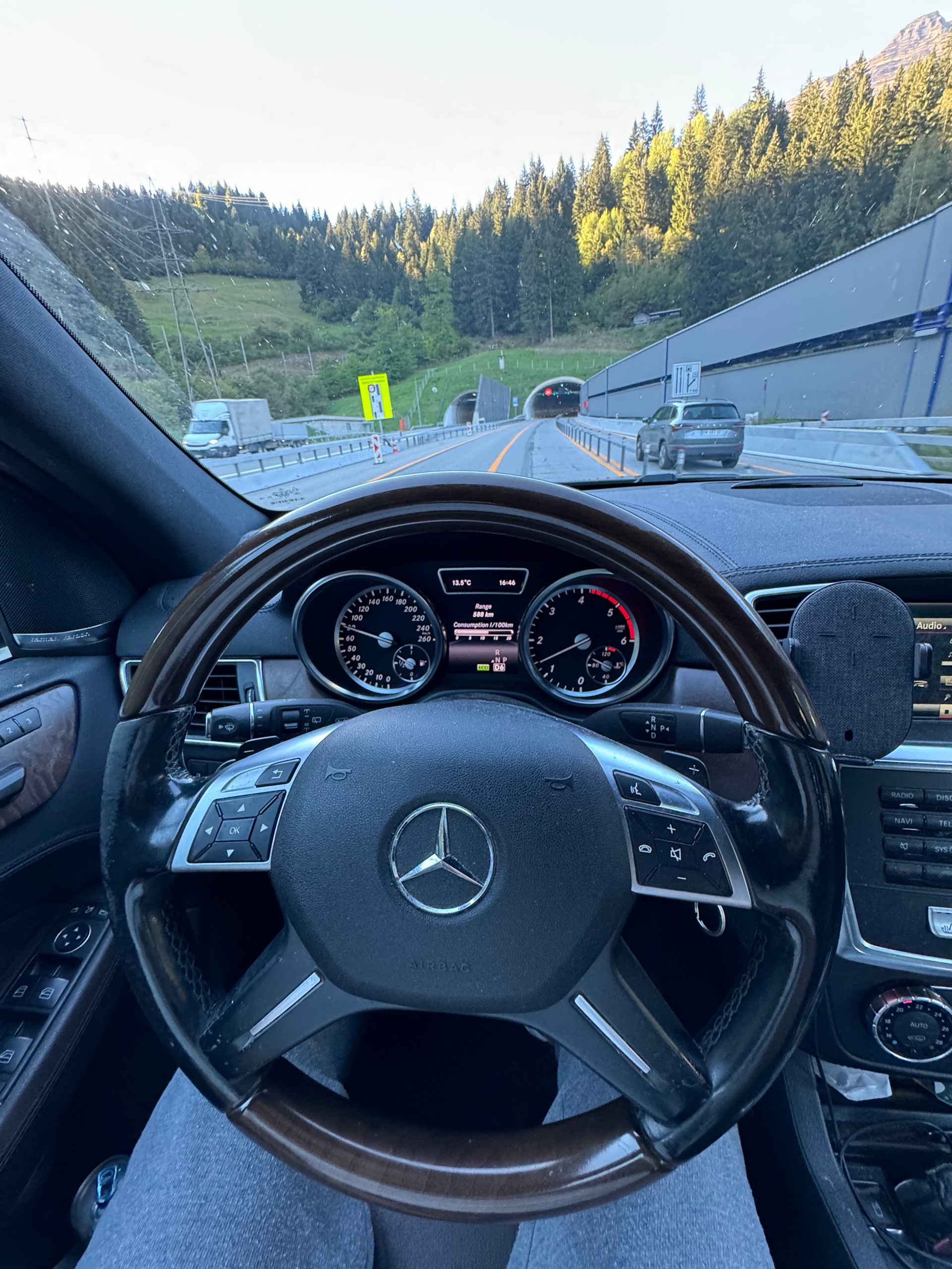 MERCEDES-BENZ GL 350 V6 CDI BlueTec-image-5