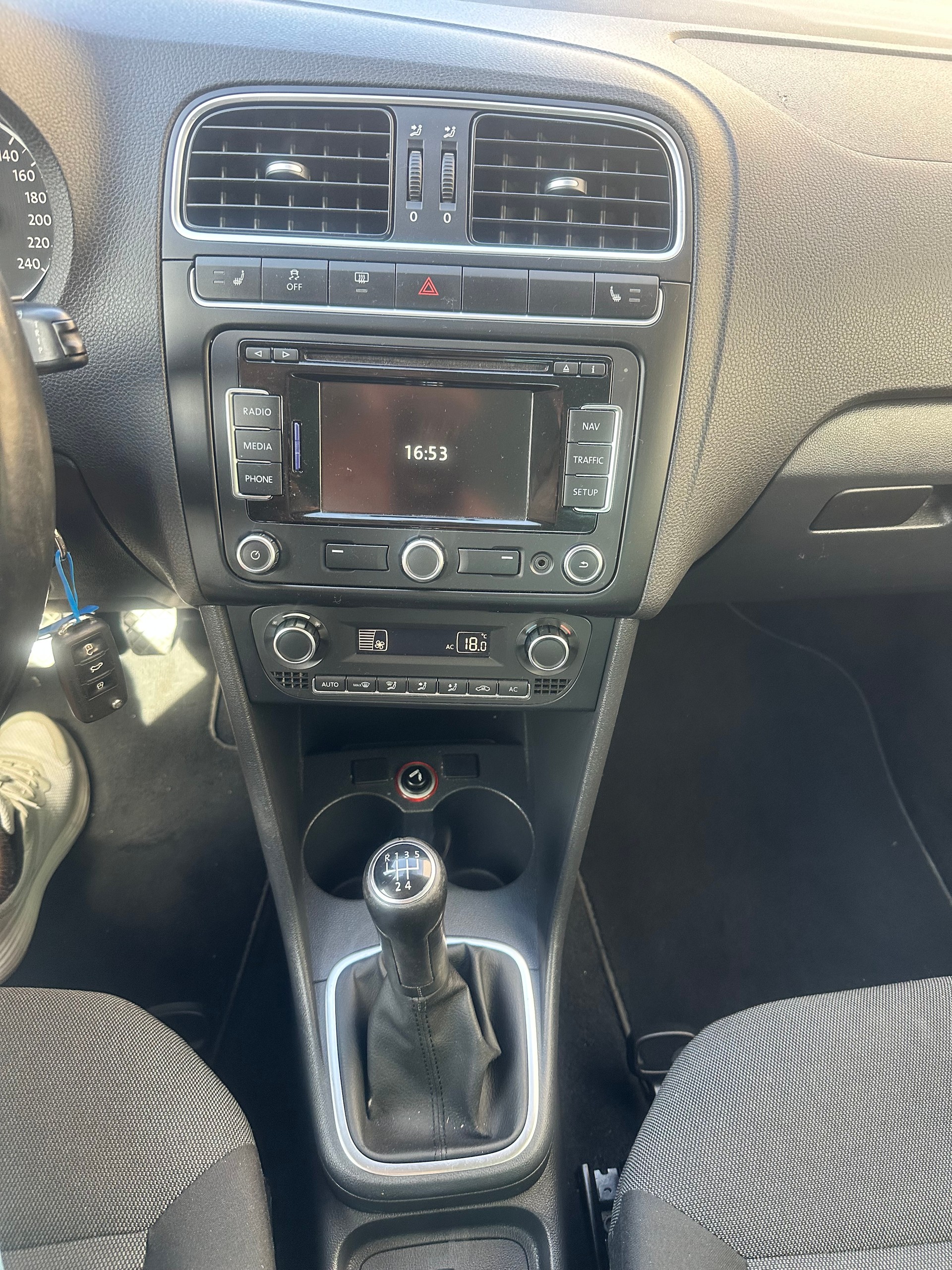 VW Polo 1.6 TDI Team-image-12