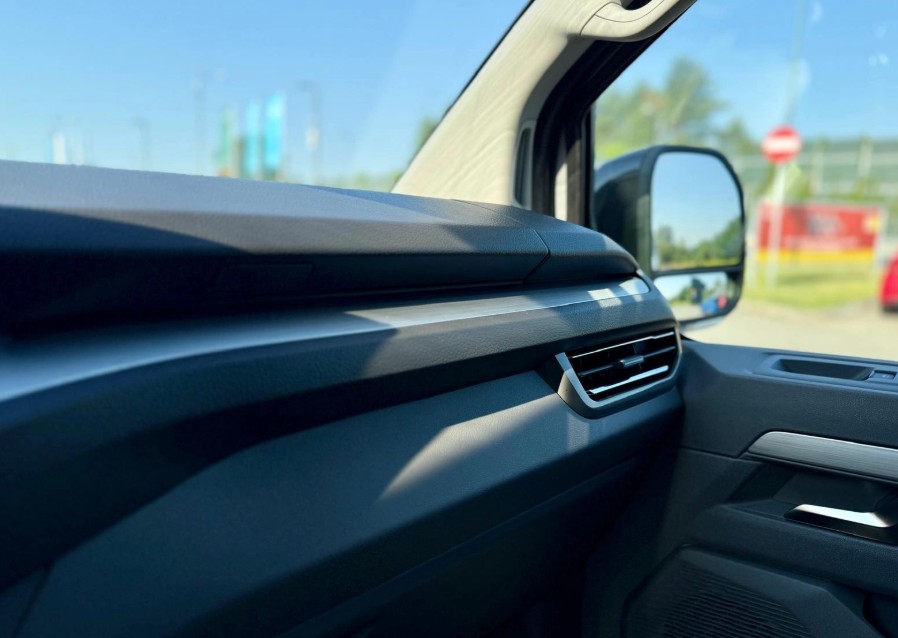 VW Transporter 2.0 TDI Edition 4Motion Lang Automat-image-16