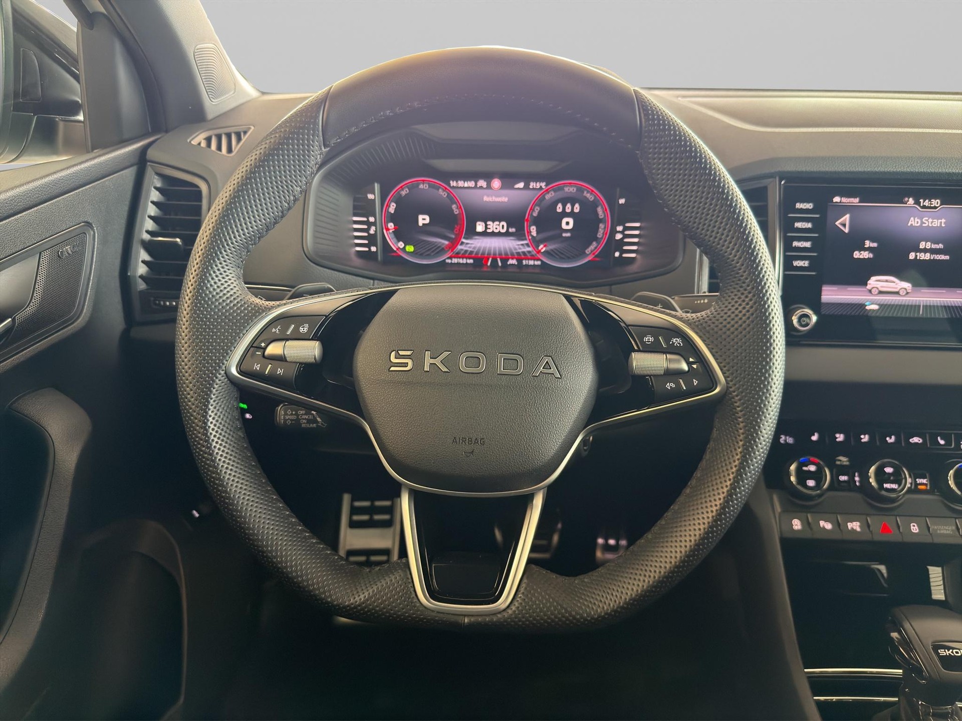 SKODA Karoq 1.5 TSI SportLine DSG-image-13