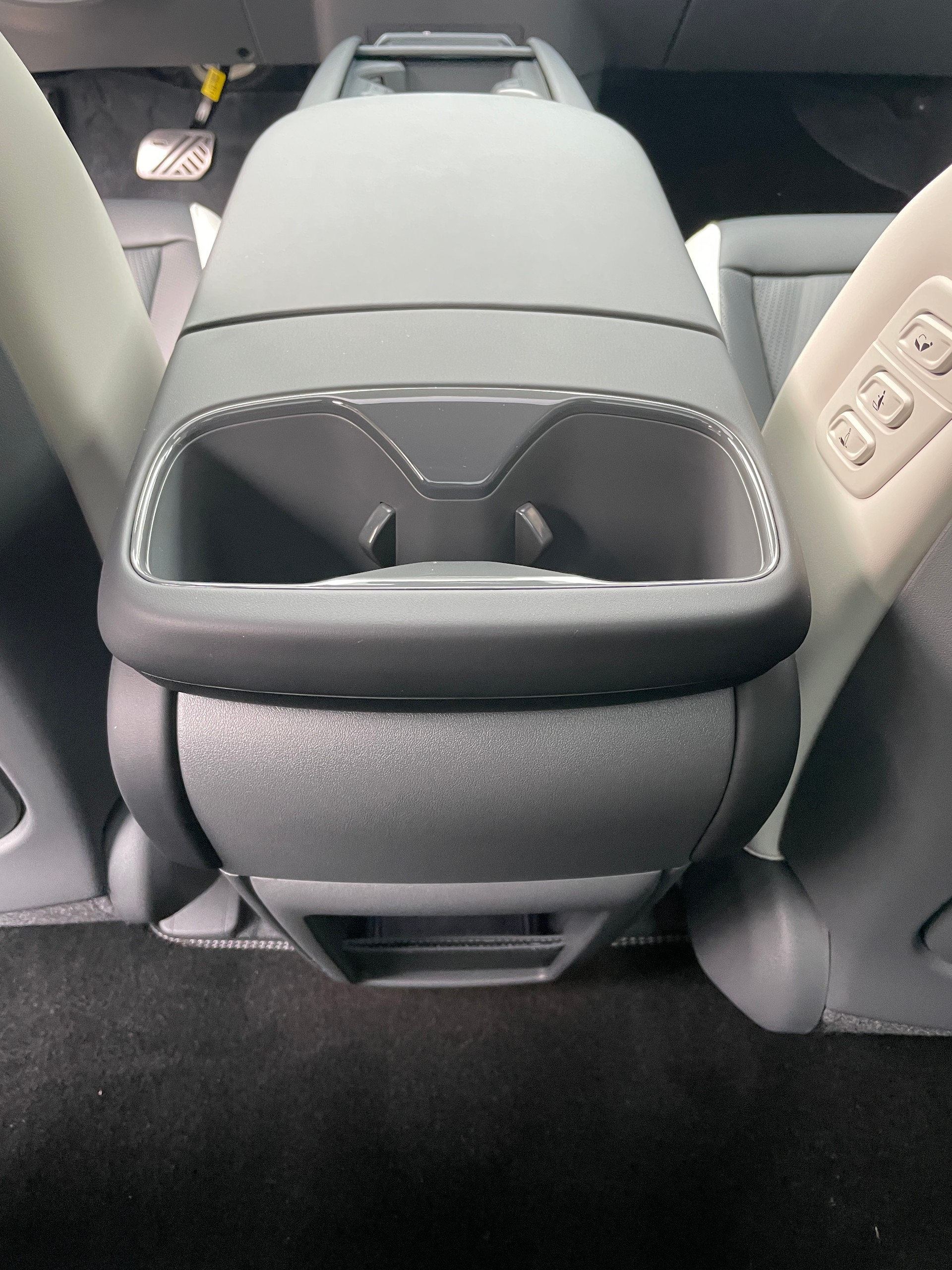 KIA EV9 99,8 kWh GT-Line 4x4 7-Sitzer mit Panoramadach-image-13