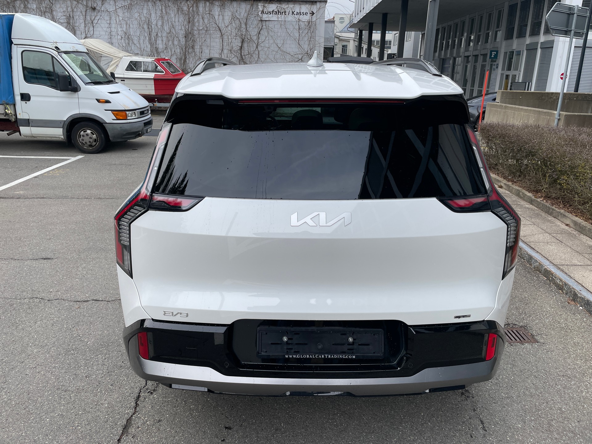 KIA EV9 99,8 kWh GT-Line 4x4 7-Sitzer mit Panoramadach-image-3