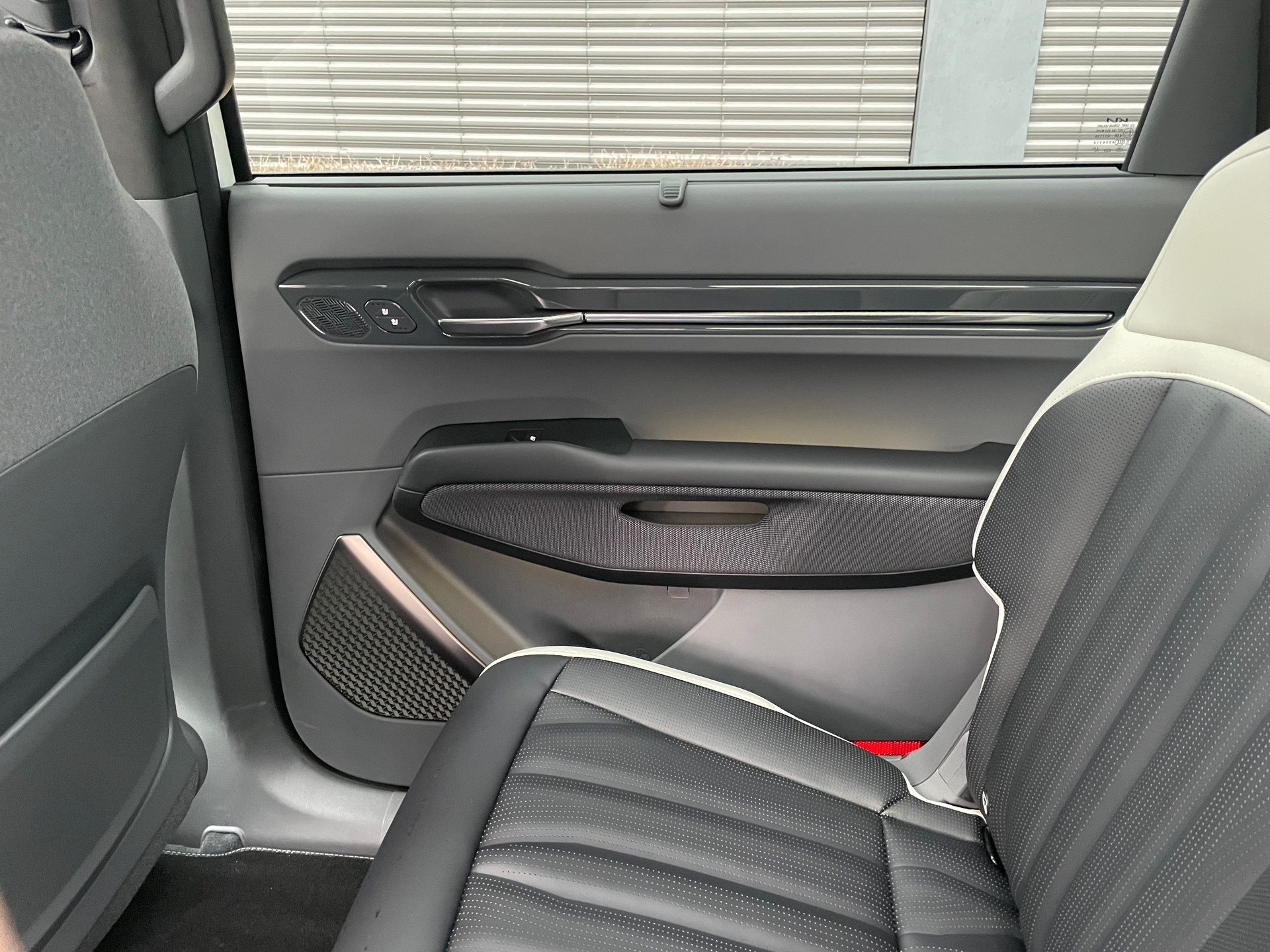 KIA EV9 99,8 kWh GT-Line 4x4 7-Sitzer mit Panoramadach-image-17