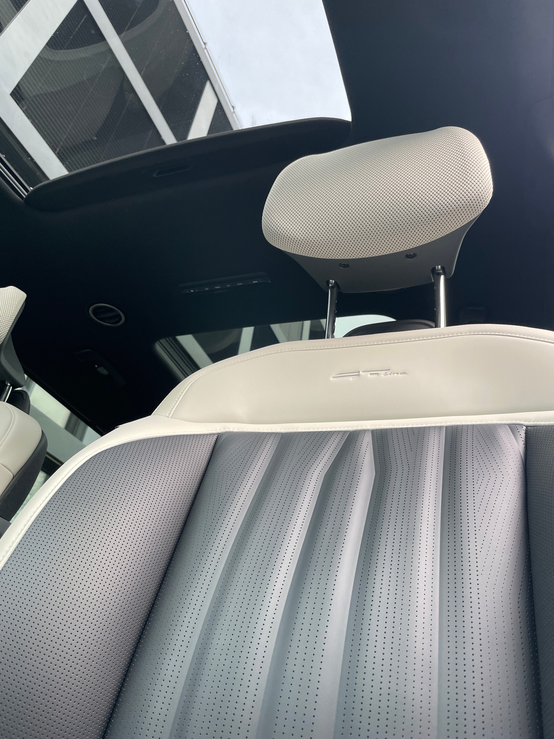 KIA EV9 99,8 kWh GT-Line 4x4 7-Sitzer mit Panoramadach-image-9