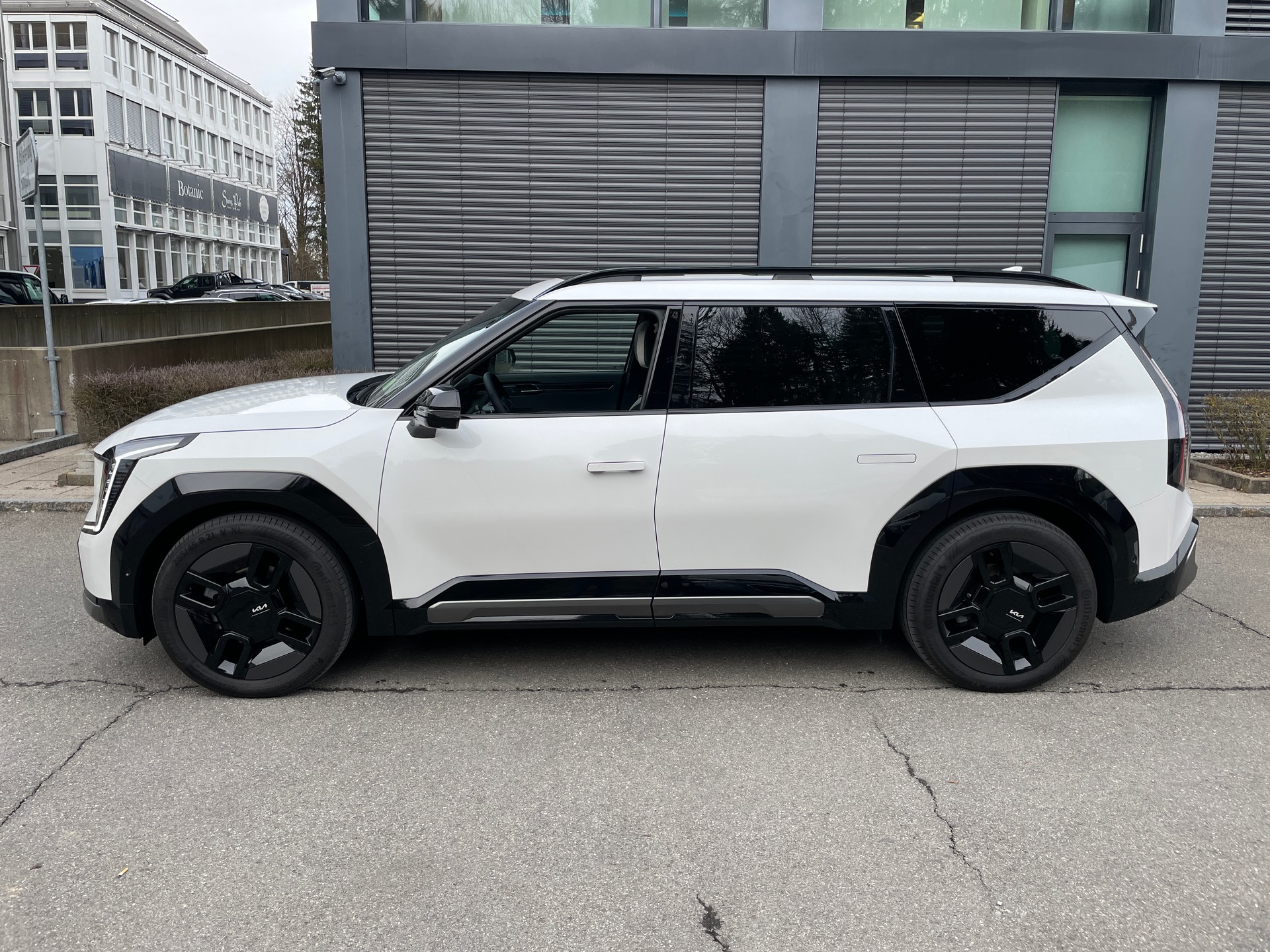 KIA EV9 99,8 kWh GT-Line 4x4 7-Sitzer mit Panoramadach-image-1