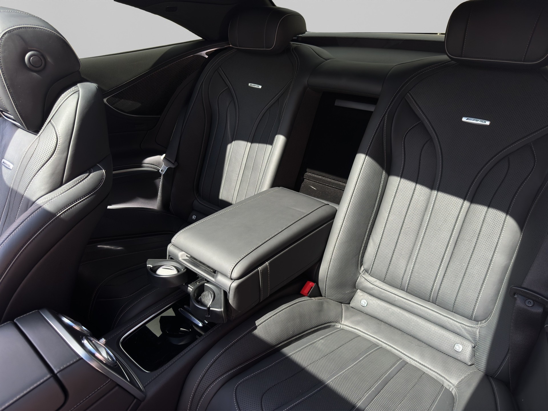 MERCEDES-BENZ S 63 AMG Coupé 4Matic Speedshift MCT-image-10