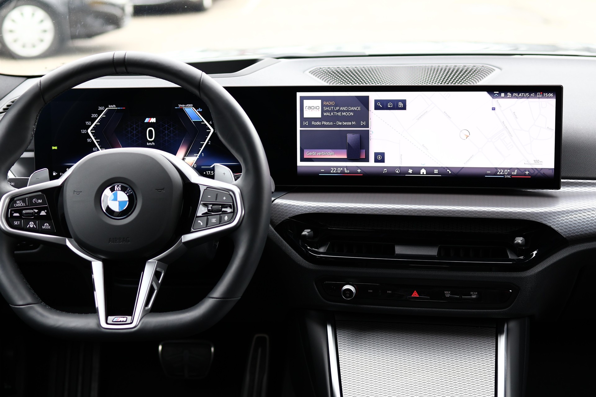 BMW 320d xDrive 48V Touring Steptronic M Sport-image-17