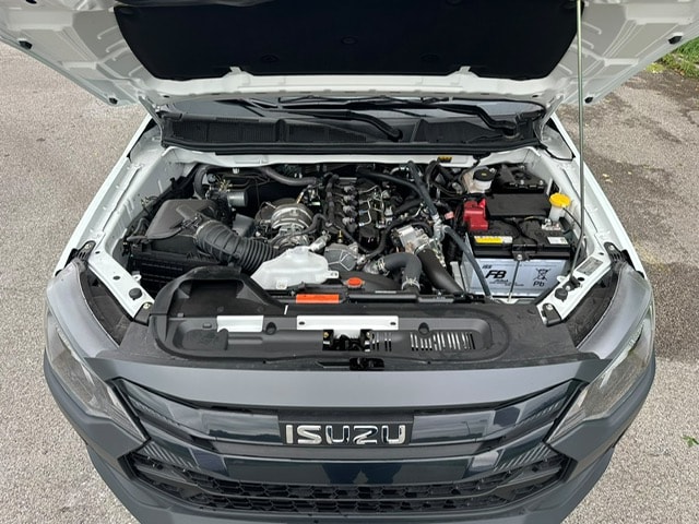 ISUZU D-MAX "NUOVO MODELLO" Single Cab B-Strong 2.2 DMS M/T 4 x 4 Ponte Ribaltabile 3 Lati in Alluminio, Gancio Traino KG. 3500-image-9
