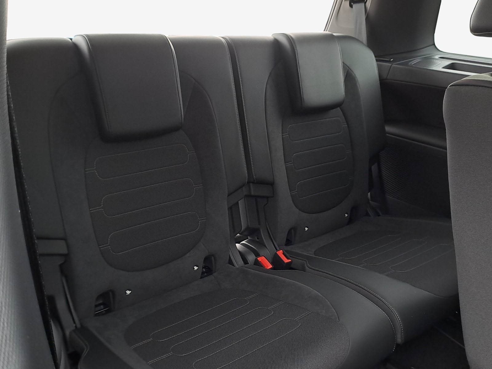 VW ID. Buzz Pro 4Motion-image-13