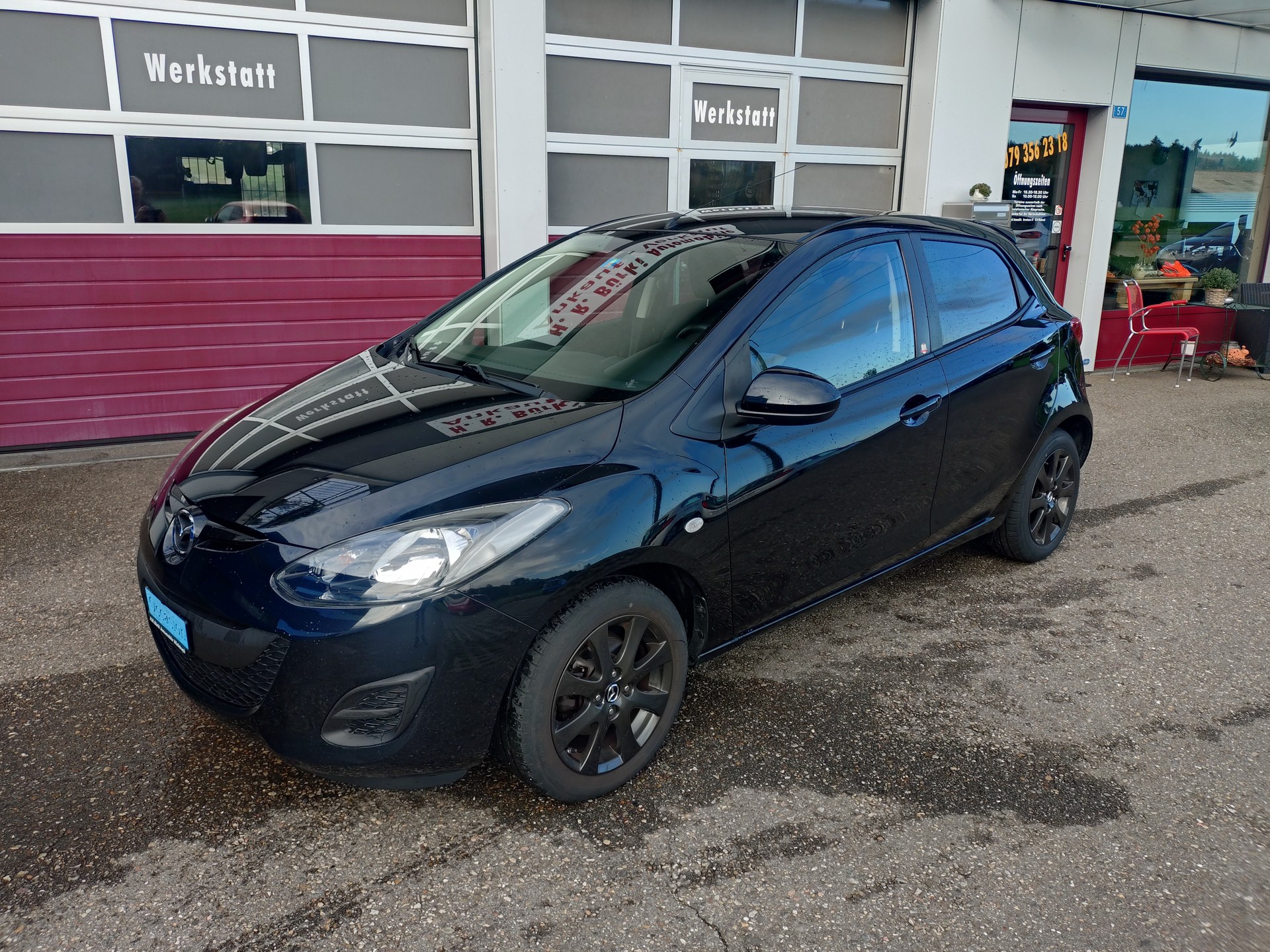 MAZDA 2 1.3i 16V Voila ma Suisse Edition-image-1