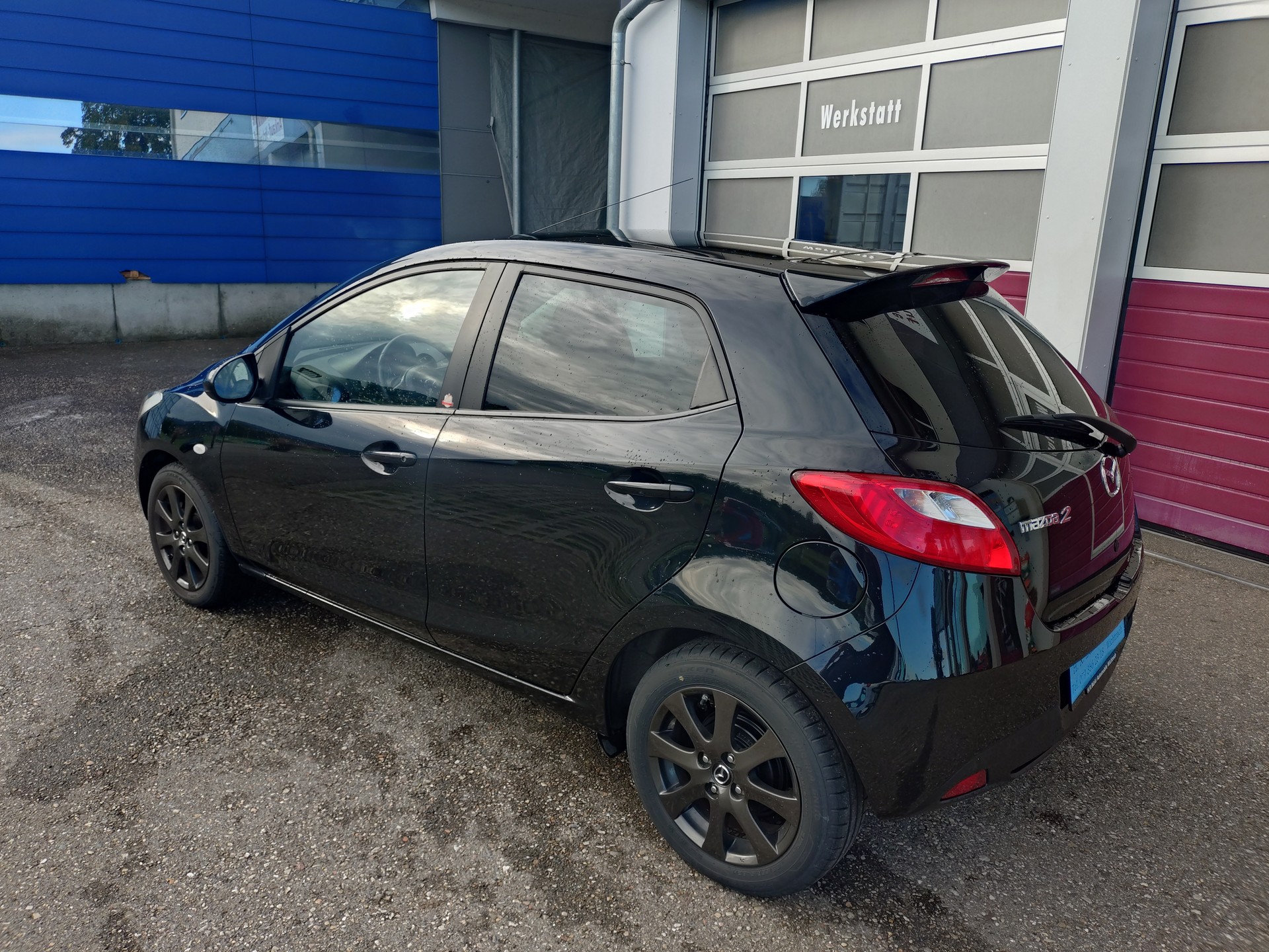 MAZDA 2 1.3i 16V Voila ma Suisse Edition-image-3