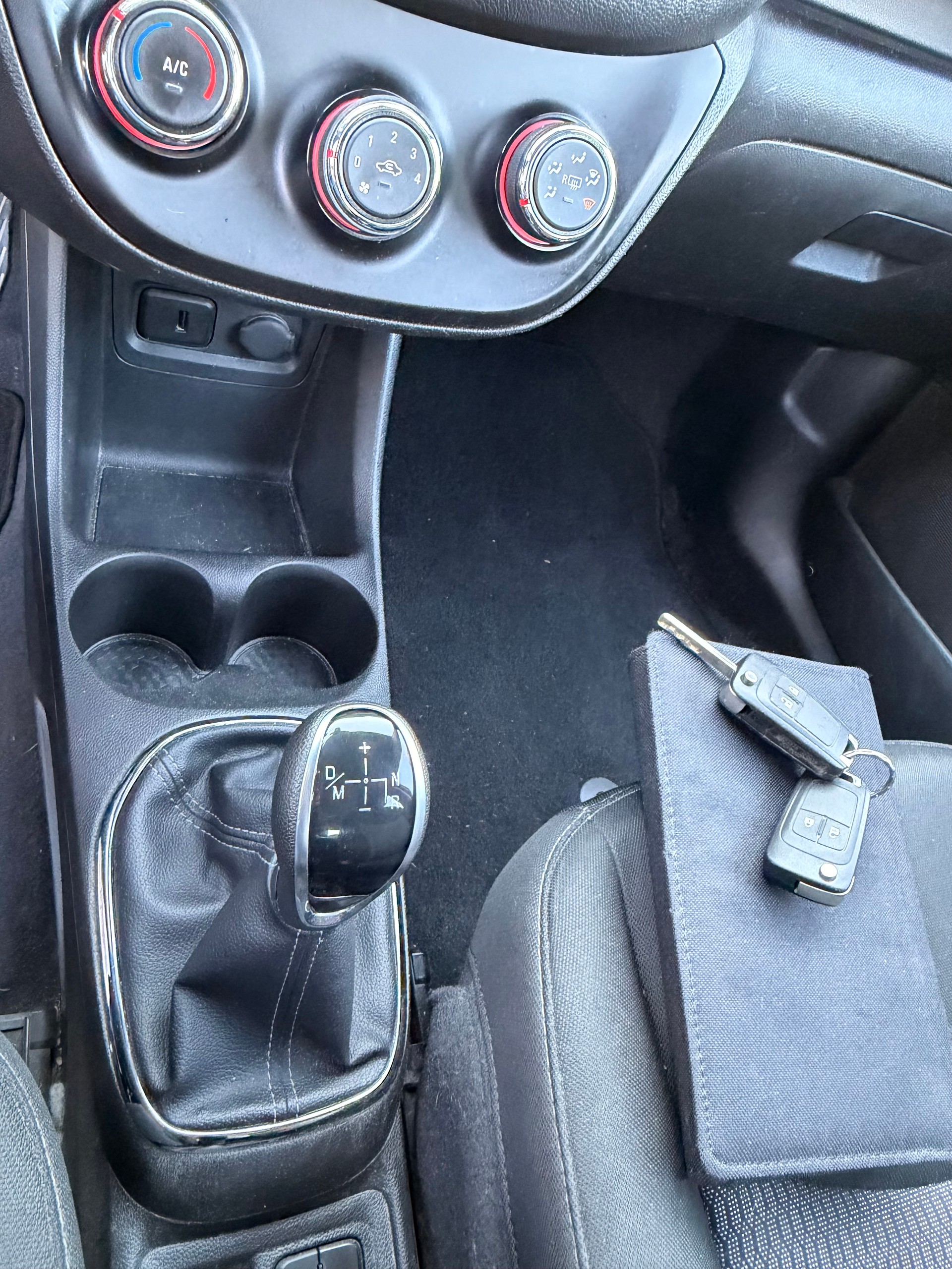 OPEL Karl 1.0 EcoFLEX Rocks Easytronic-image-14