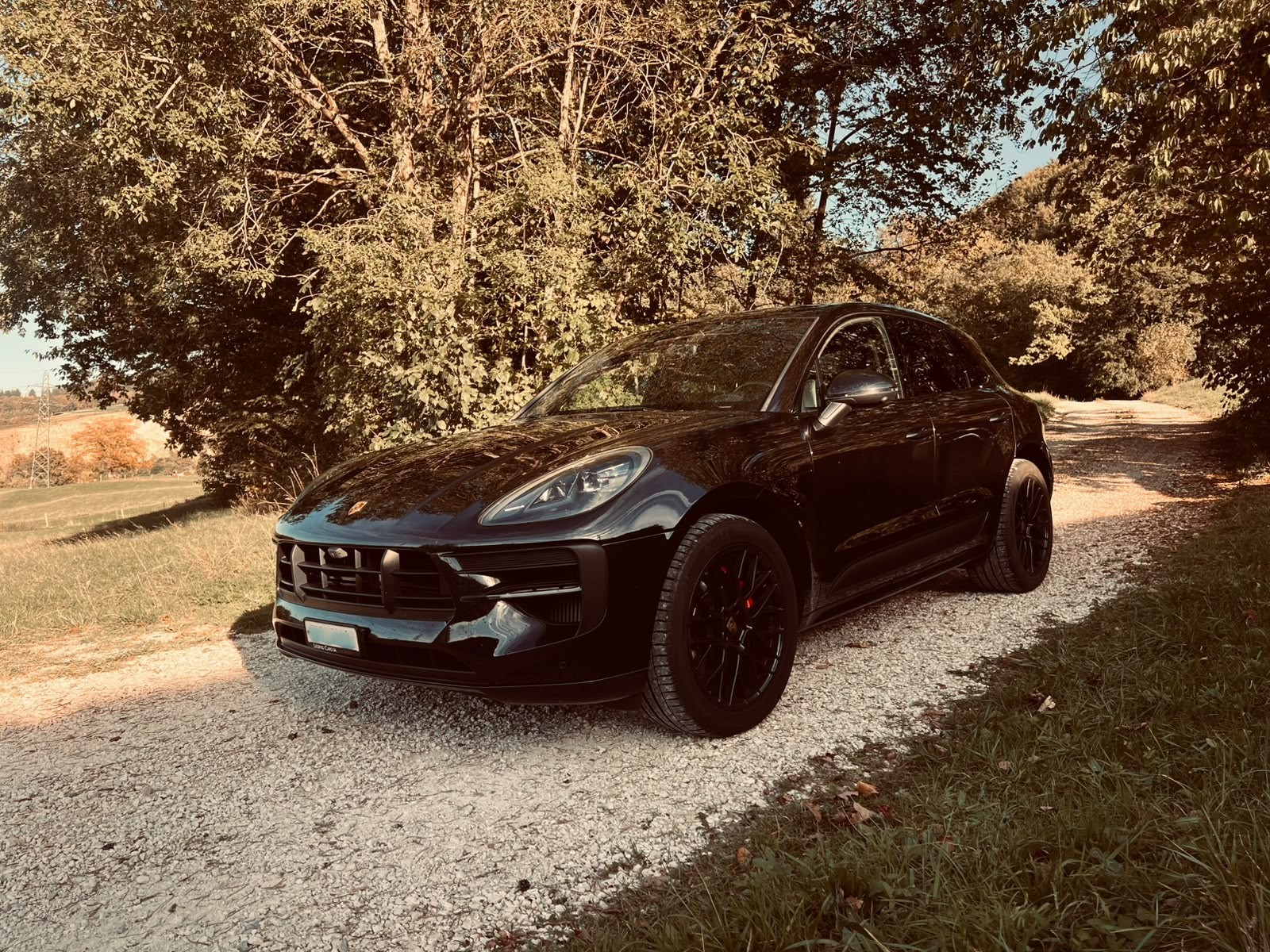 PORSCHE MACAN-image-0