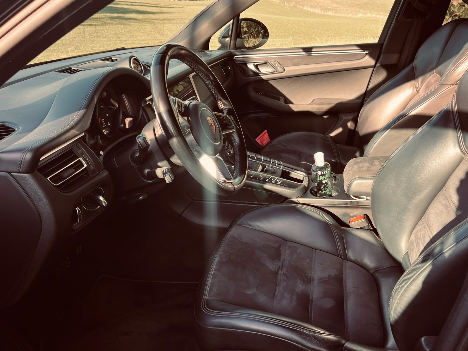 PORSCHE MACAN-image-3