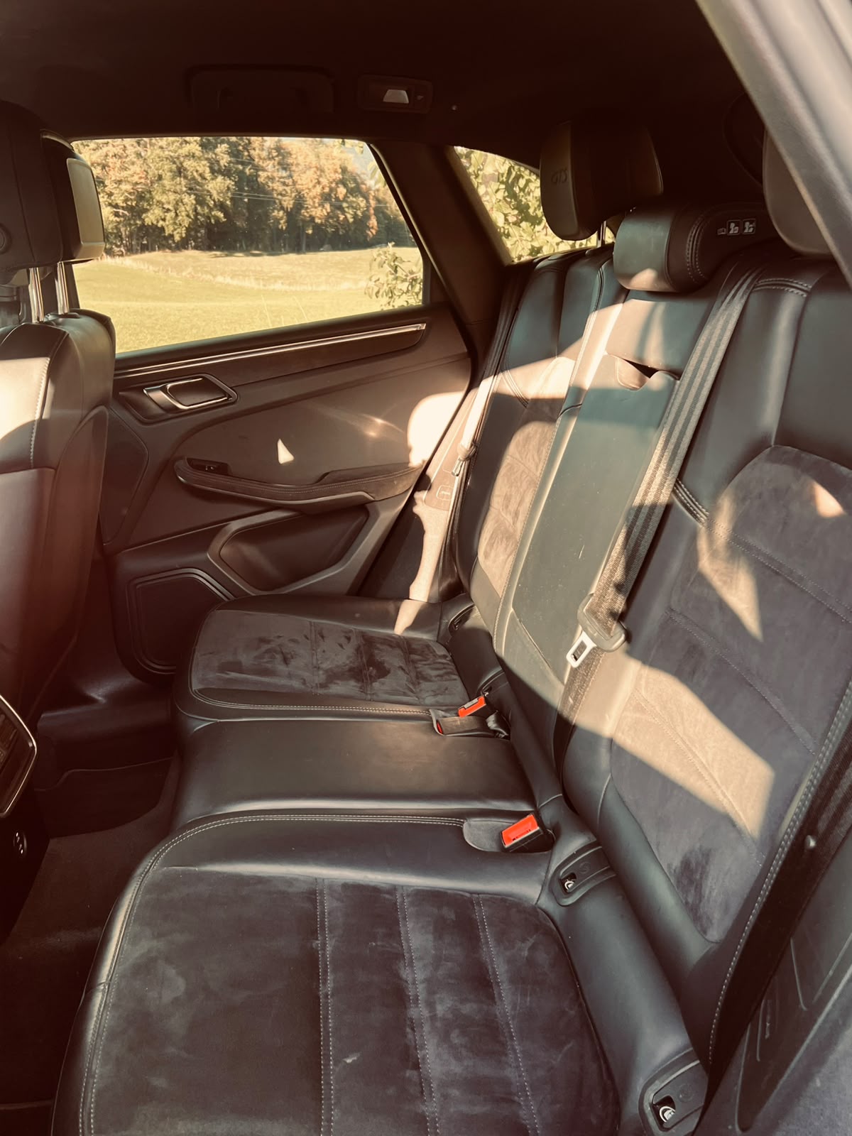 PORSCHE MACAN-image-5