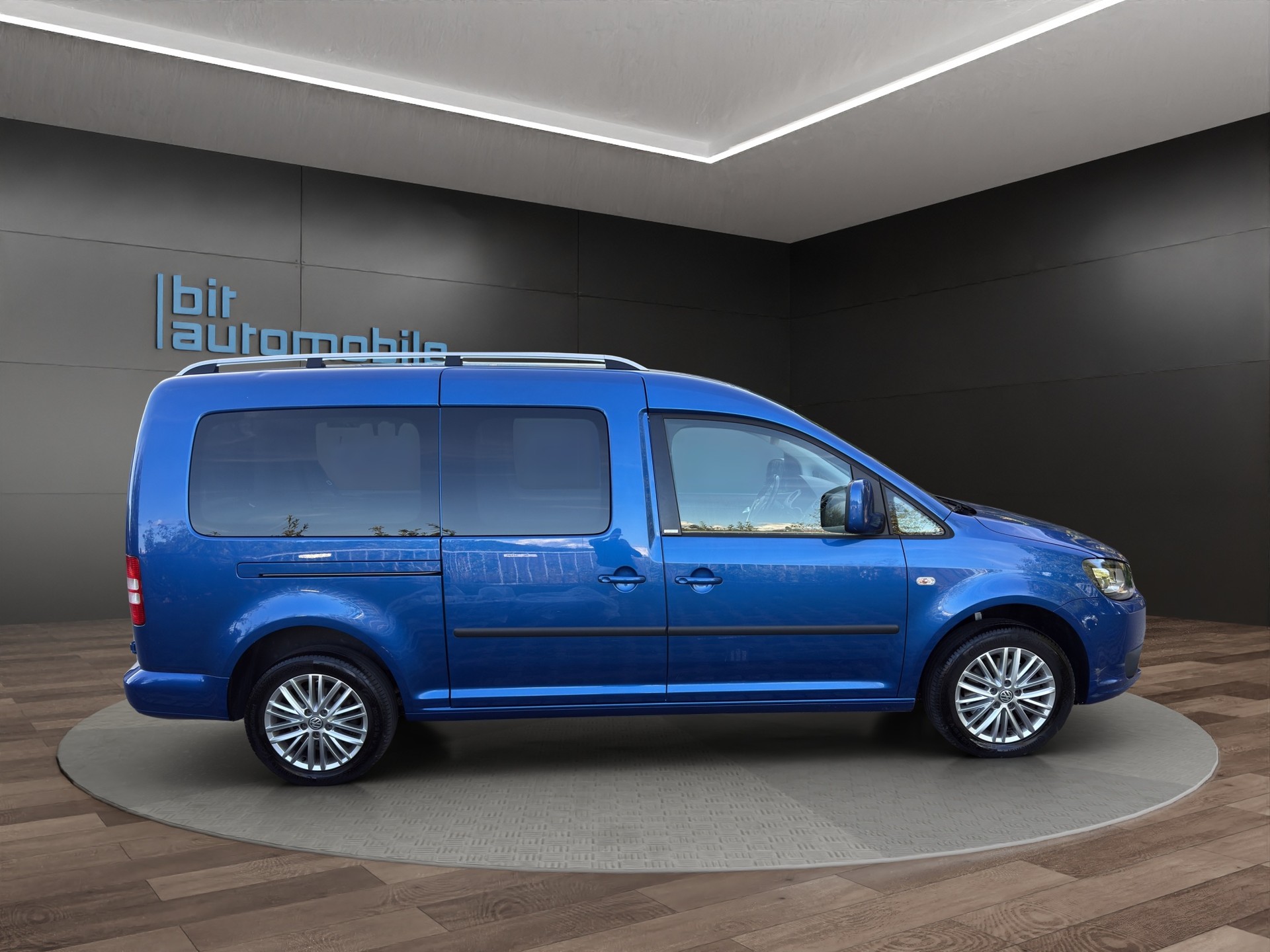 VW Caddy Maxi 1.6 TDI Blue Motion Family CUP 7 Platz-image-8