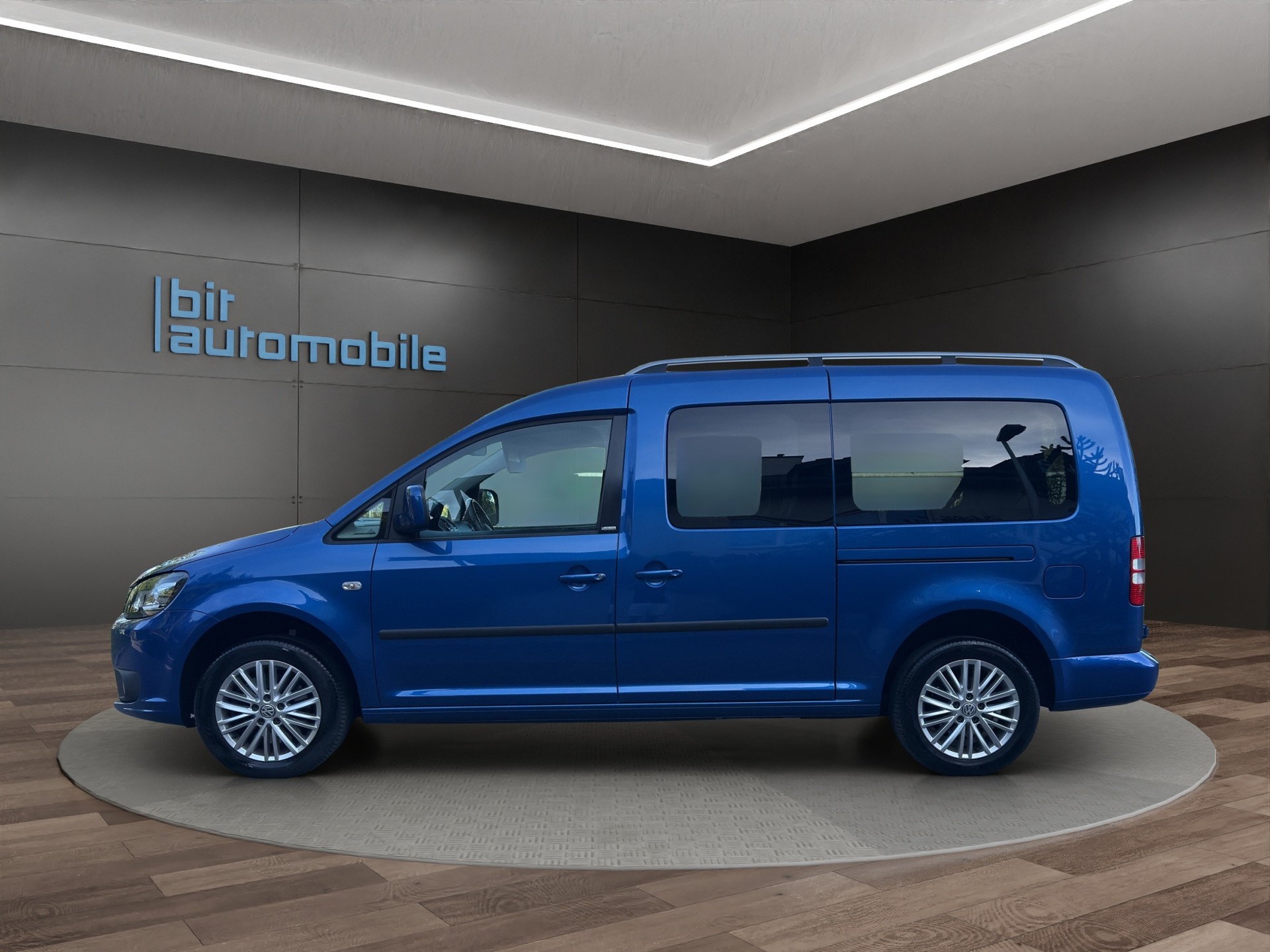 VW Caddy Maxi 1.6 TDI Blue Motion Family CUP 7 Platz-image-2
