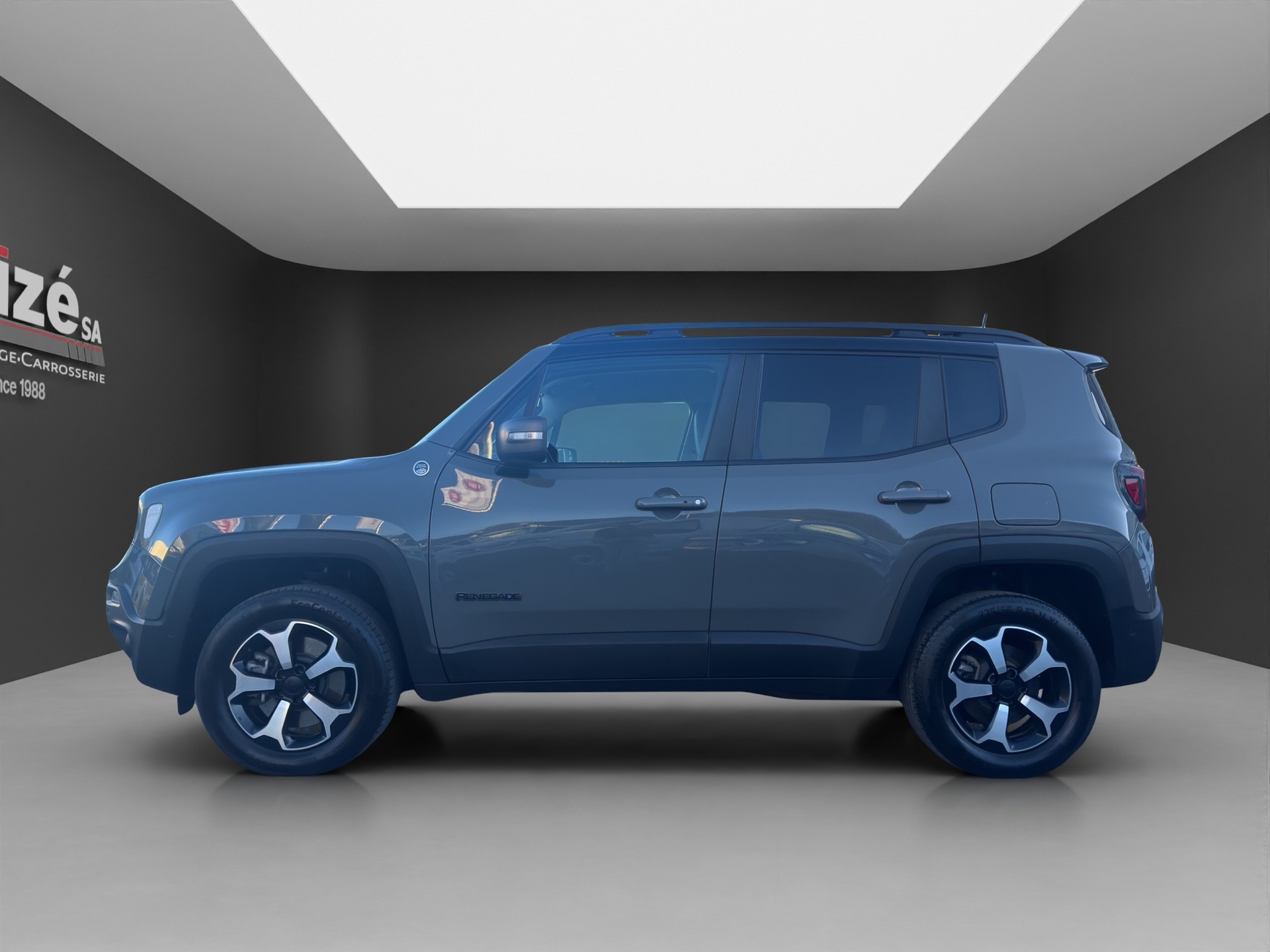JEEP Renegade 1.3 T PHEV Trailhawk AWD-image-3