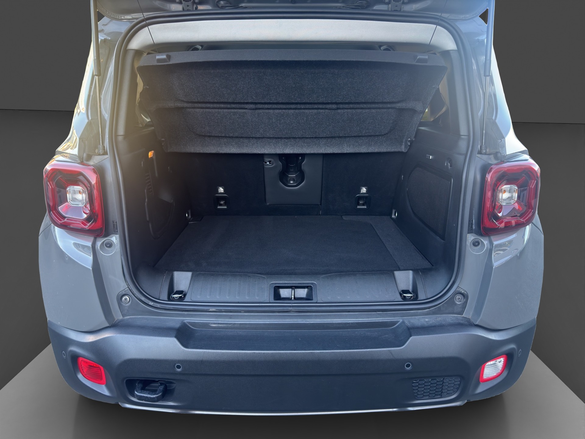 JEEP Renegade 1.3 T PHEV Trailhawk AWD-image-18
