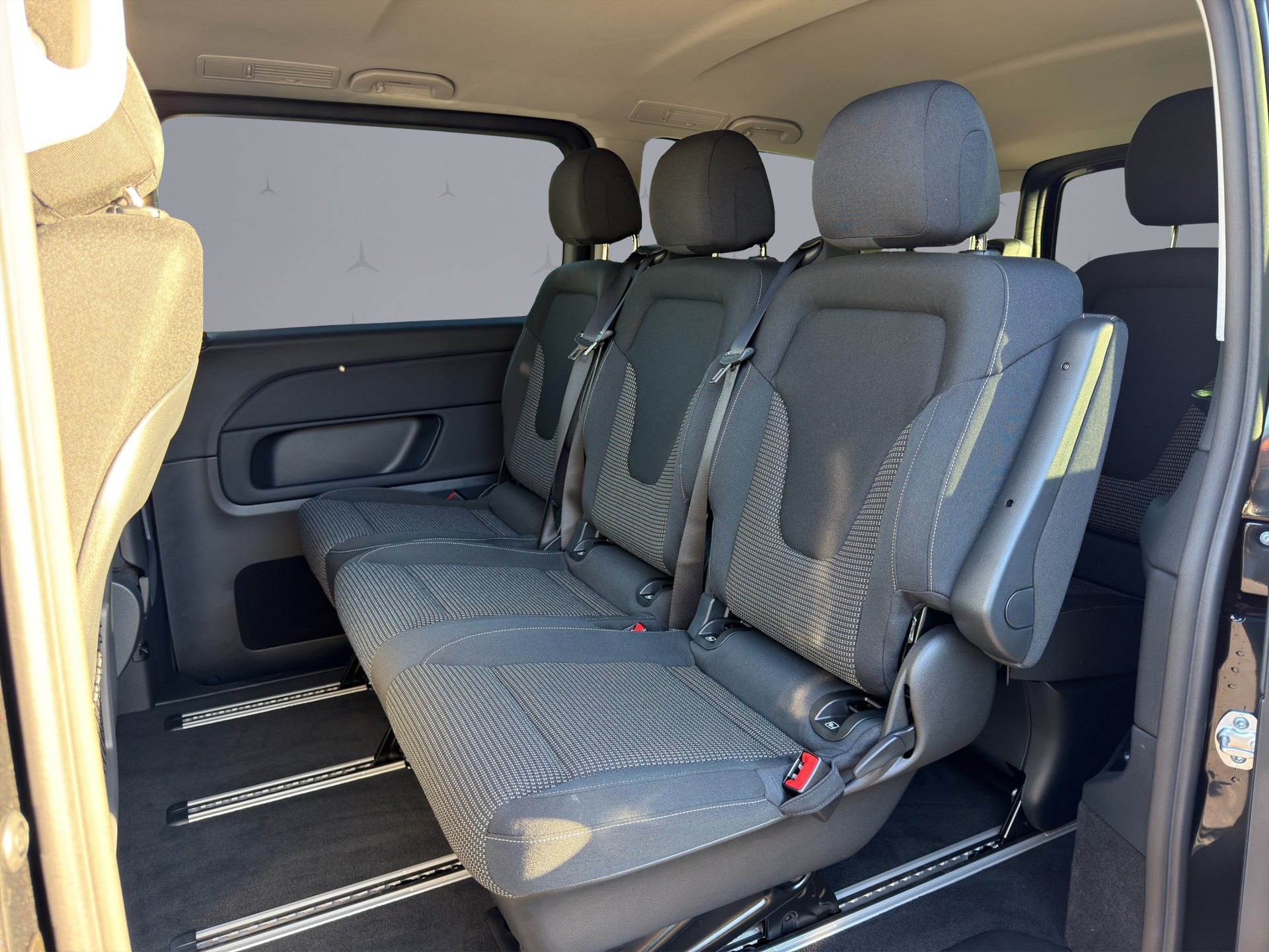 MERCEDES-BENZ V-Klasse V447 Van V 250 d Style lang-image-9