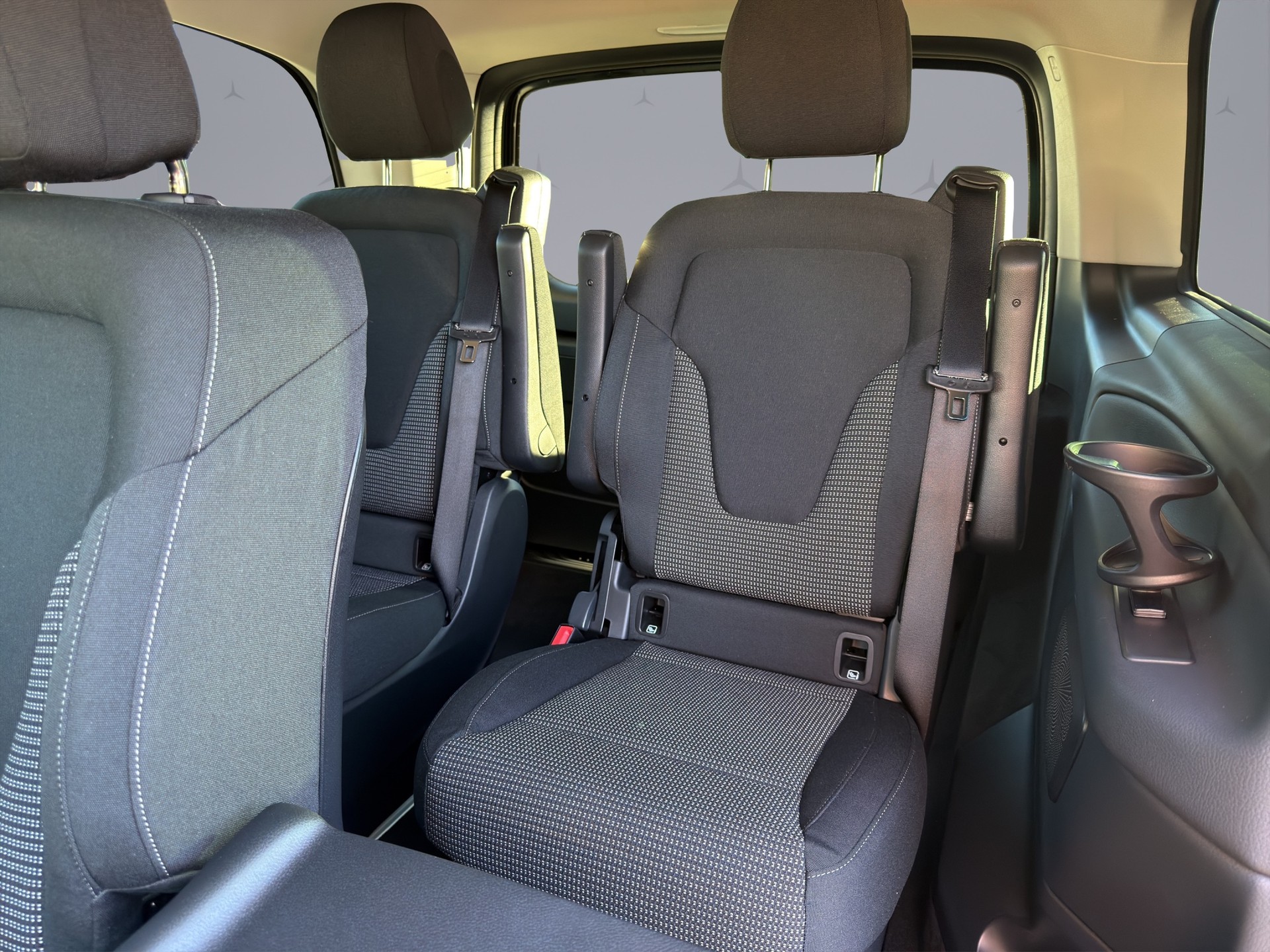 MERCEDES-BENZ V-Klasse V447 Van V 250 d Style lang-image-10