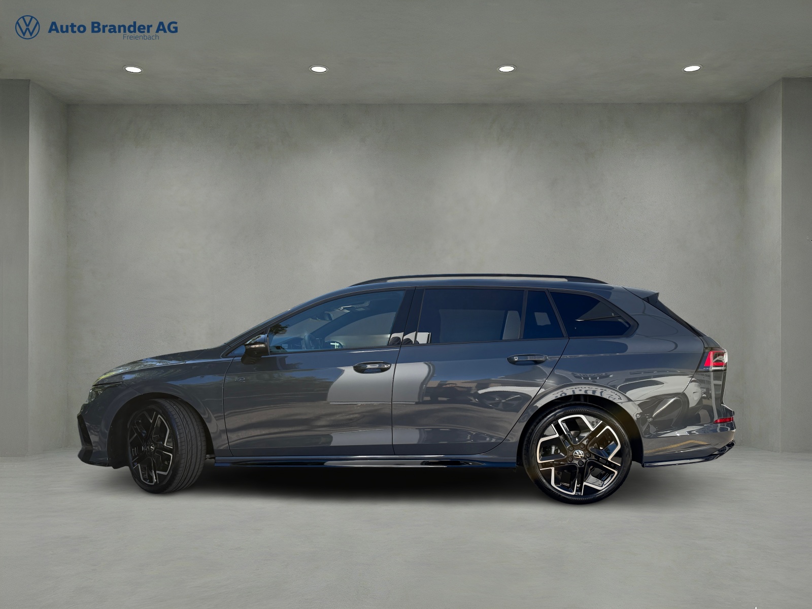 VW Golf Variant 2.0 TSI R-Line DSG 4 Motion-image-3