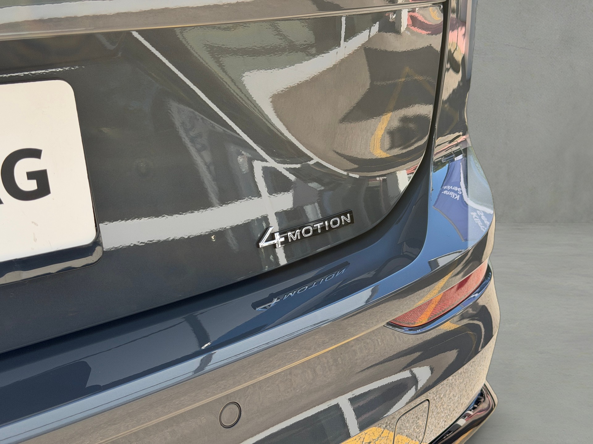 VW Golf Variant 2.0 TSI R-Line DSG 4 Motion-image-31
