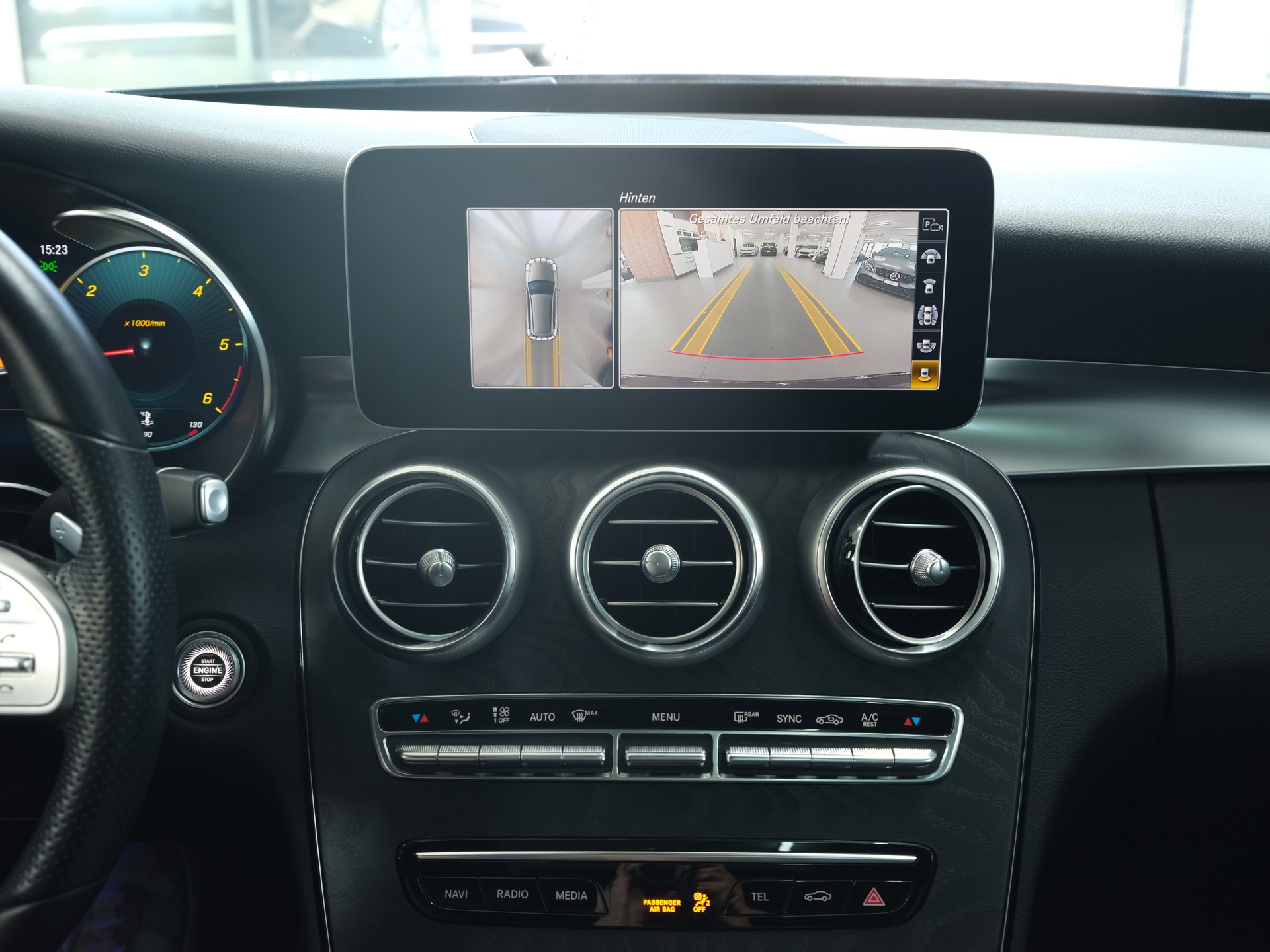 MERCEDES-BENZ C 220 d Swiss Star AMG Line 4M 9G-Tronic *Burmester* *360 Kamera* *Panorama*-image-36
