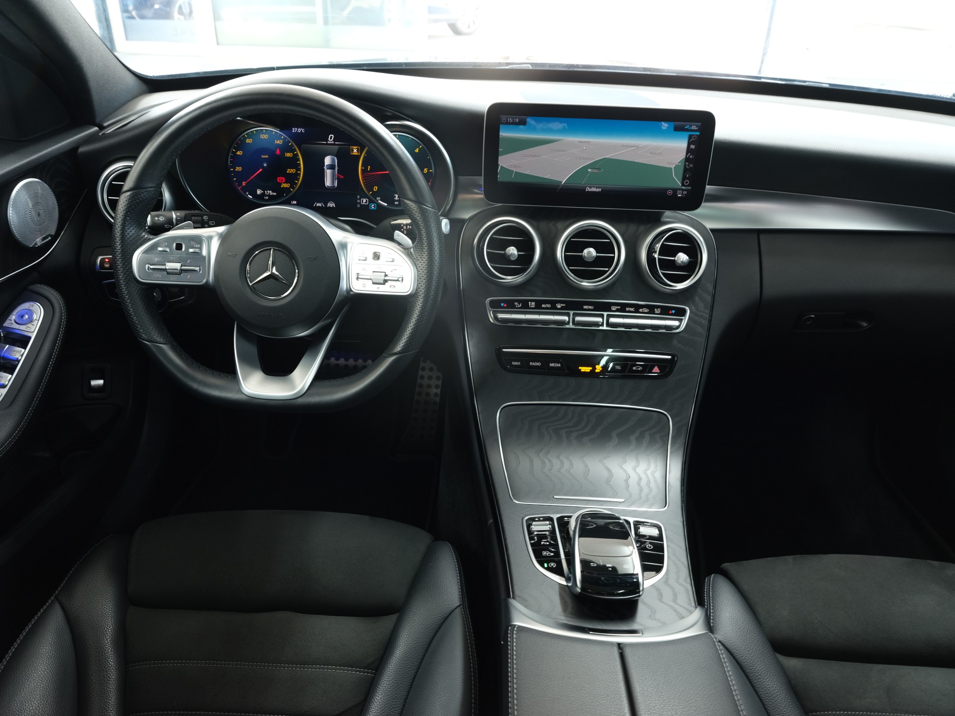 MERCEDES-BENZ C 220 d Swiss Star AMG Line 4M 9G-Tronic *Burmester* *360 Kamera* *Panorama*-image-30