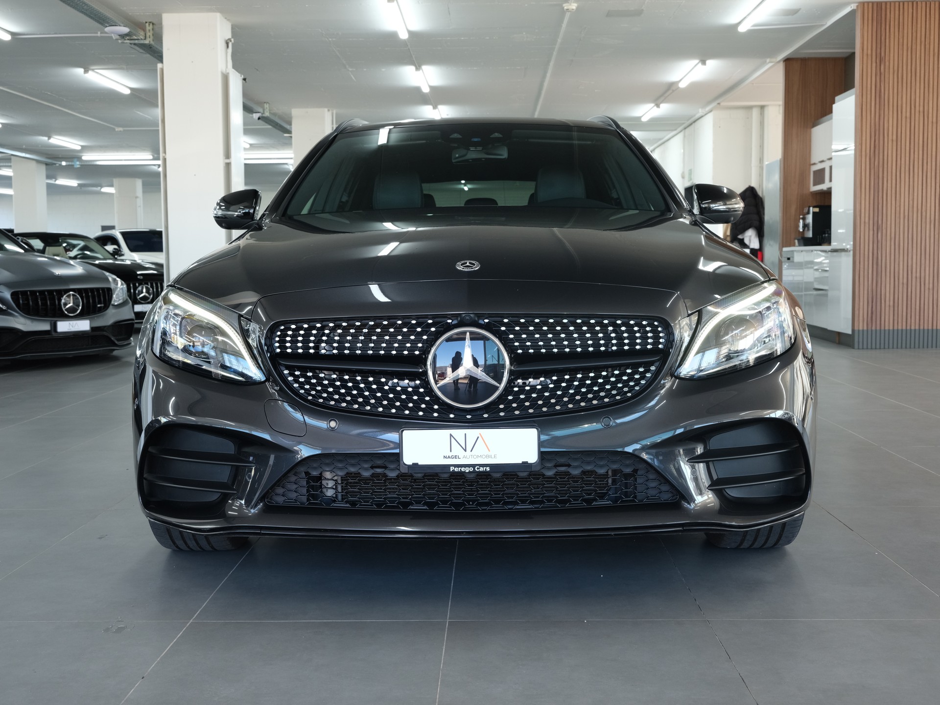 MERCEDES-BENZ C 220 d Swiss Star AMG Line 4M 9G-Tronic *Burmester* *360 Kamera* *Panorama*-image-10