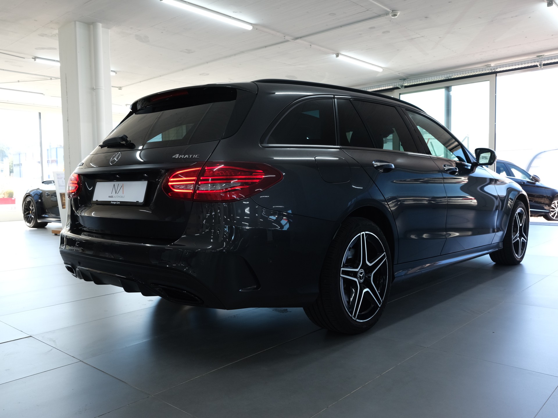 MERCEDES-BENZ C 220 d Swiss Star AMG Line 4M 9G-Tronic *Burmester* *360 Kamera* *Panorama*-image-2
