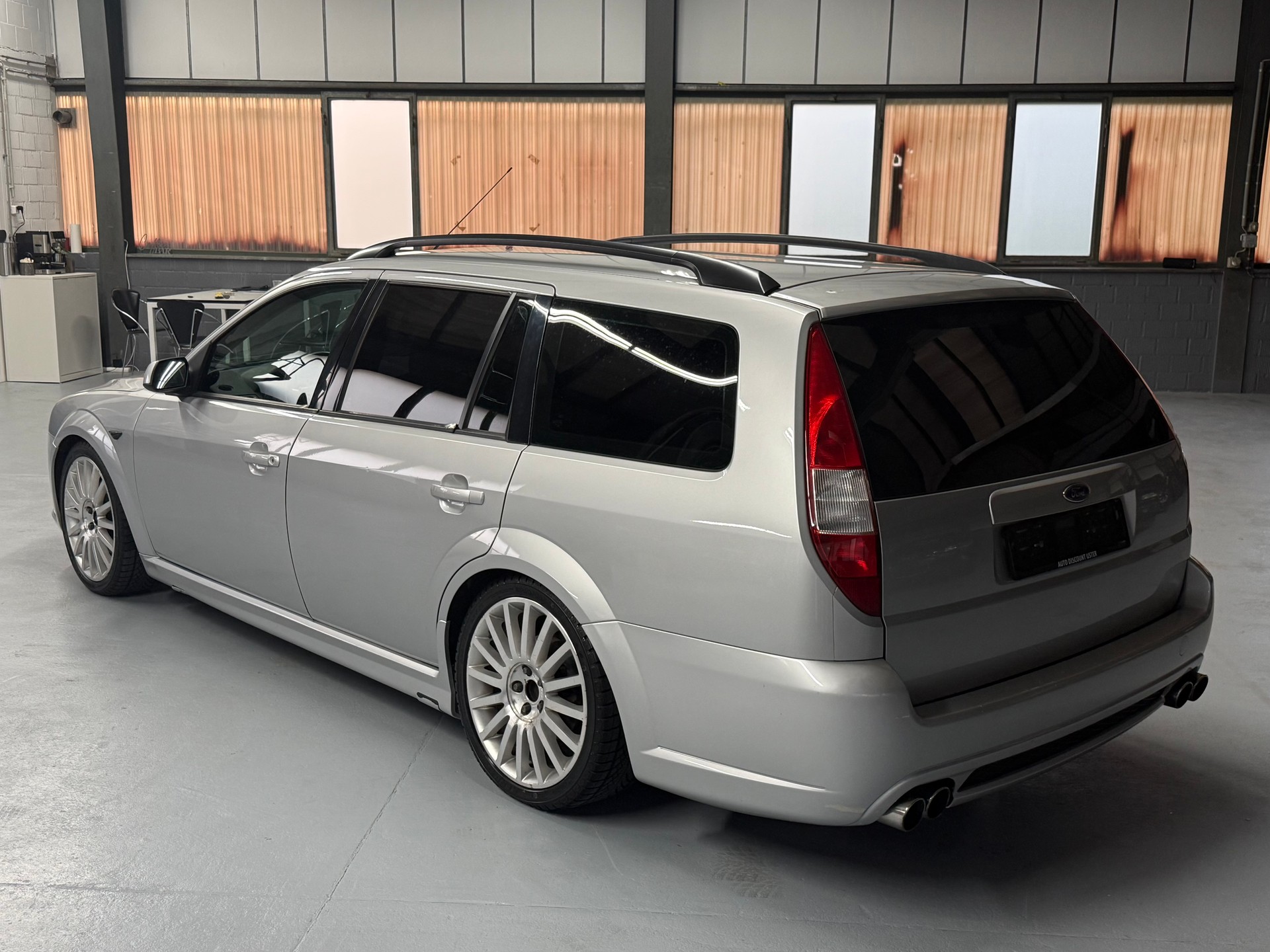 FORD Mondeo 3.0i V6 ST220-image-2