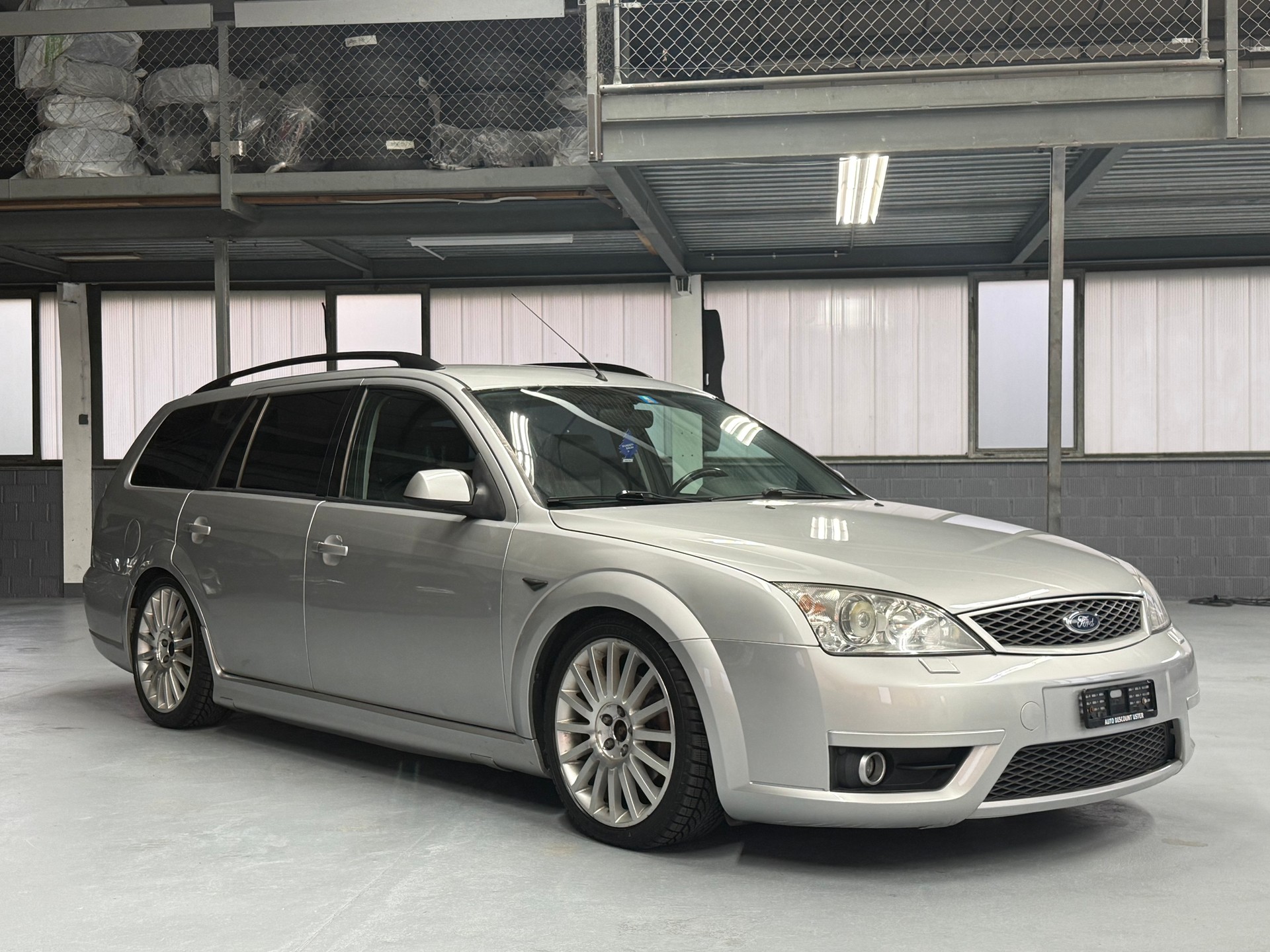 FORD Mondeo 3.0i V6 ST220-image-9