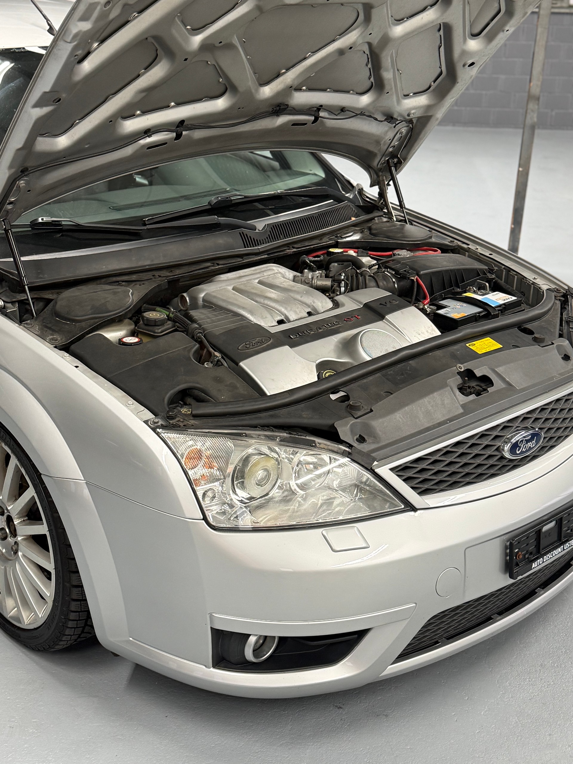 FORD Mondeo 3.0i V6 ST220-image-5