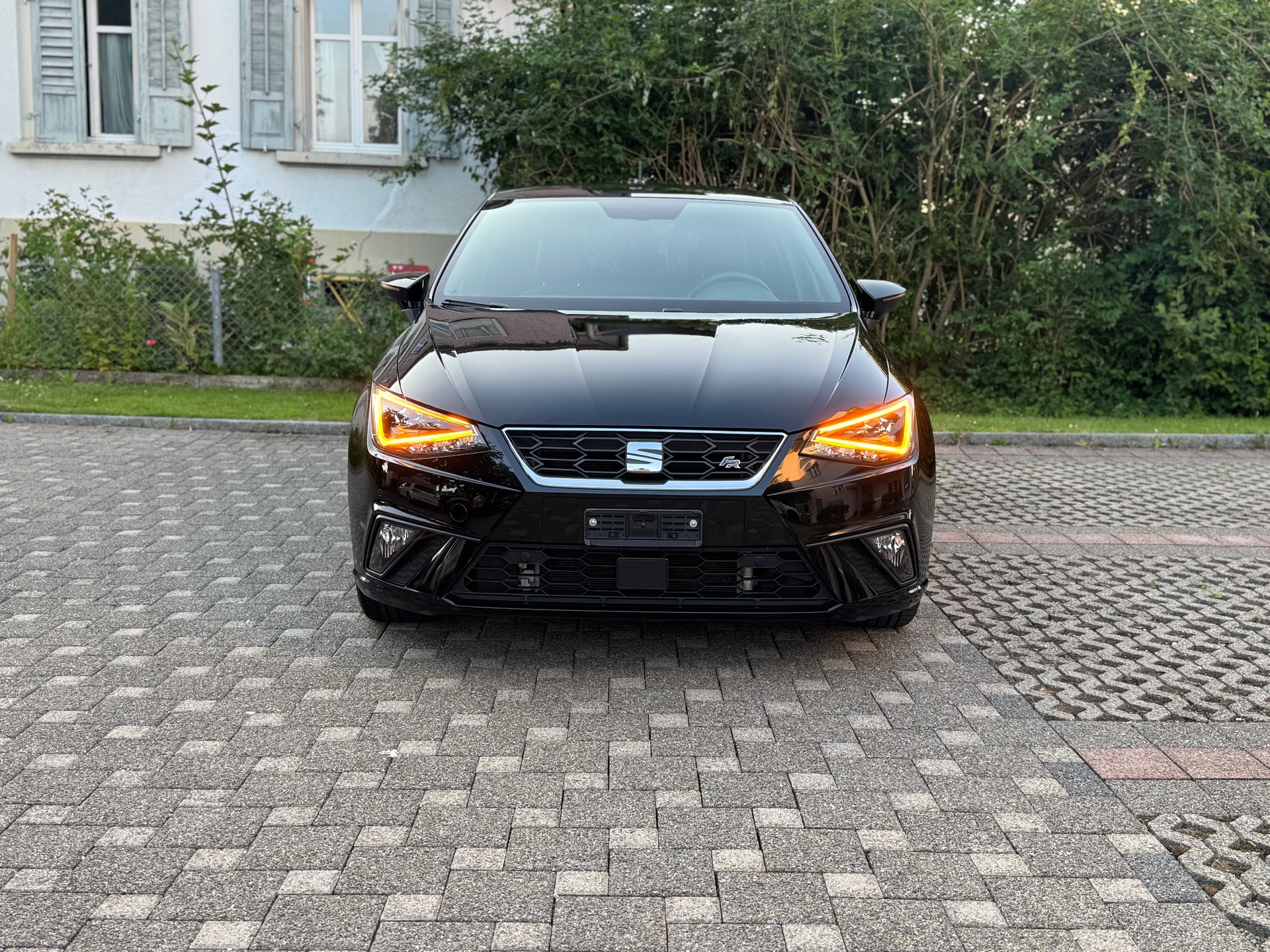 SEAT Ibiza 1.0 EcoTSI FR DSG-image-1
