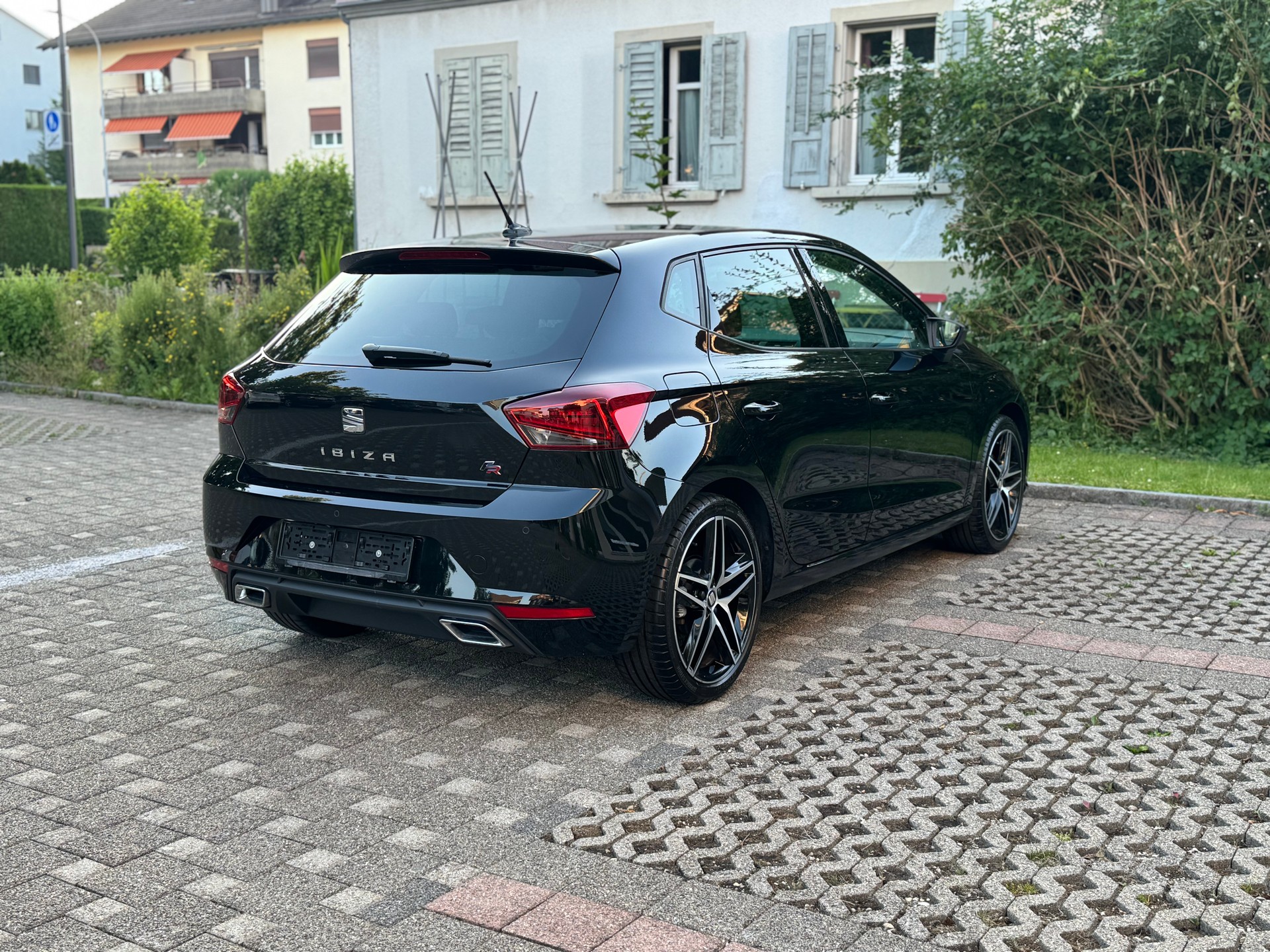 SEAT Ibiza 1.0 EcoTSI FR DSG-image-4