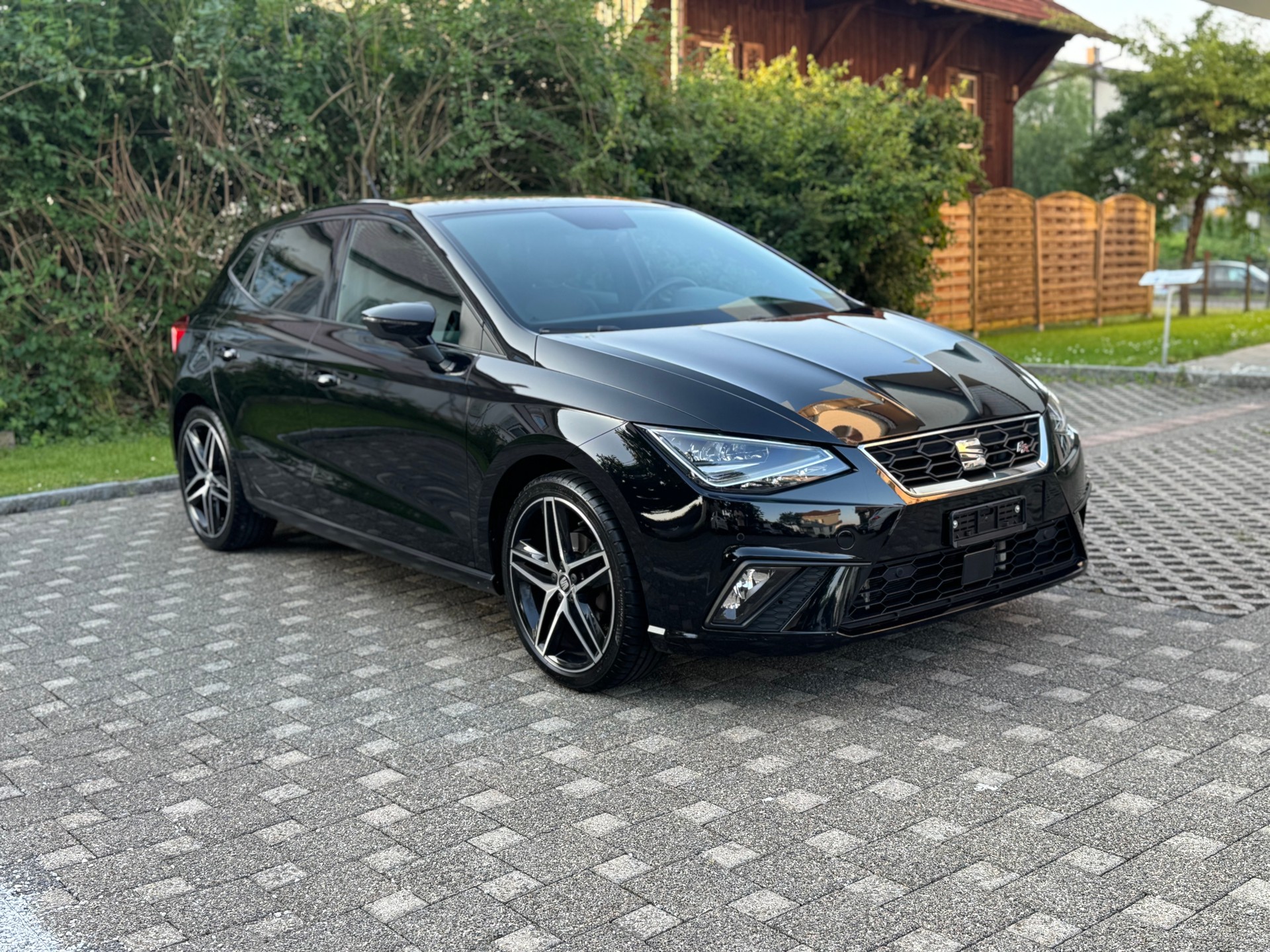 SEAT Ibiza 1.0 EcoTSI FR DSG-image-2