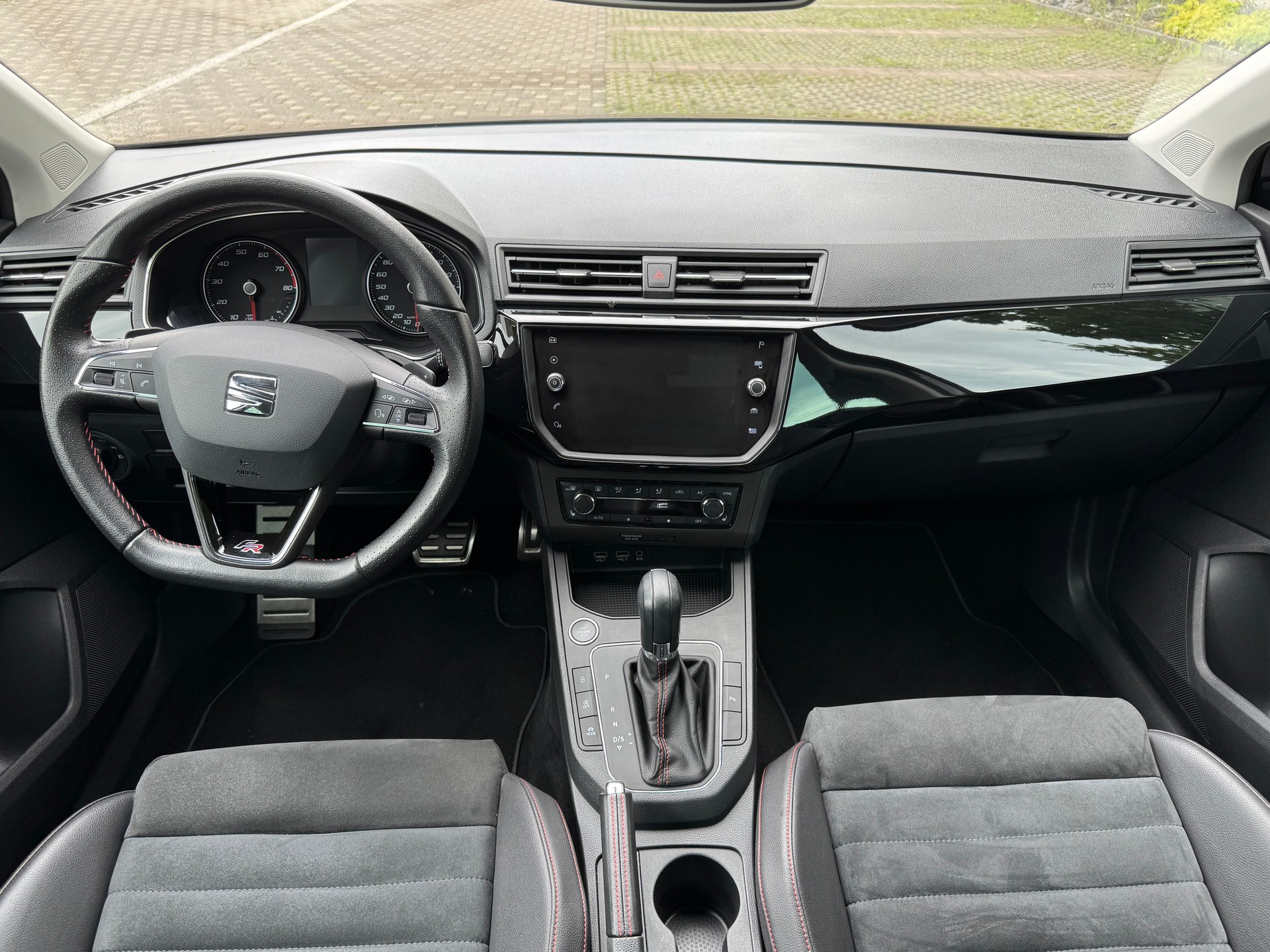 SEAT Ibiza 1.0 EcoTSI FR DSG-image-8