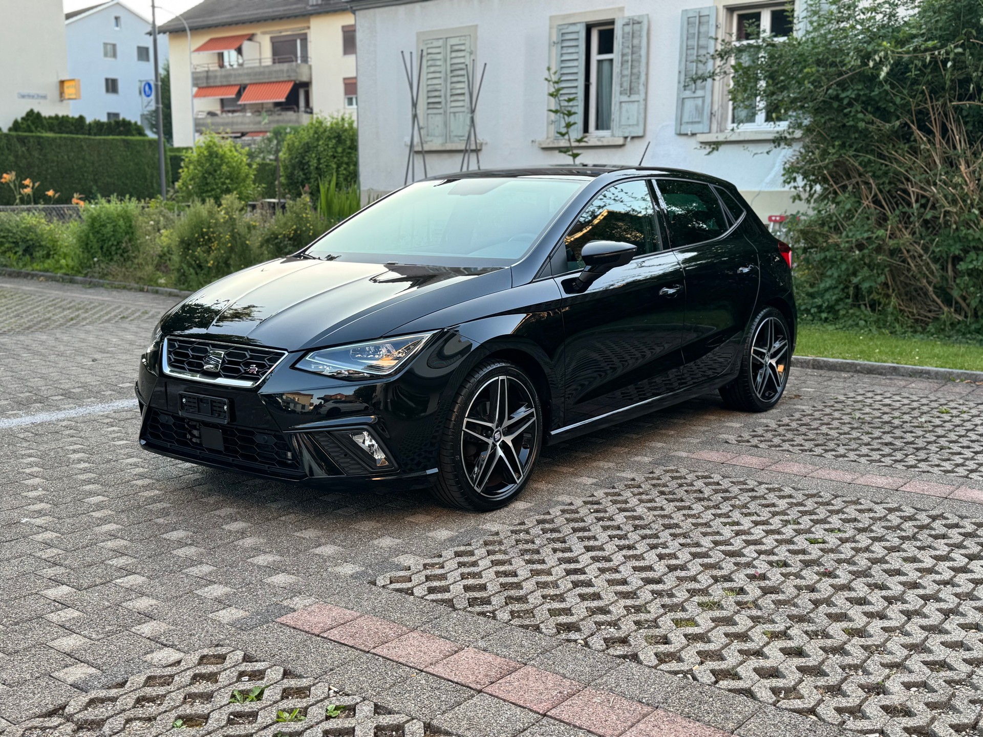SEAT Ibiza 1.0 EcoTSI FR DSG-image-0