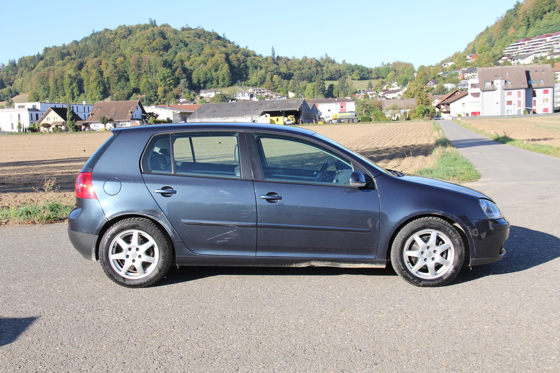 VW Golf 2.0 TDI Sportline-image-4