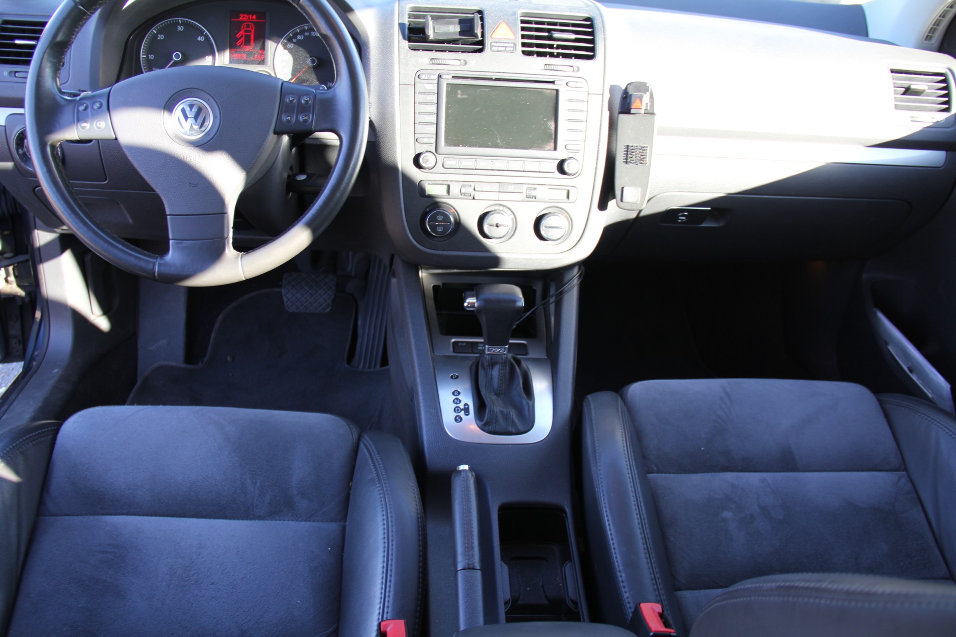 VW Golf 2.0 TDI Sportline-image-9